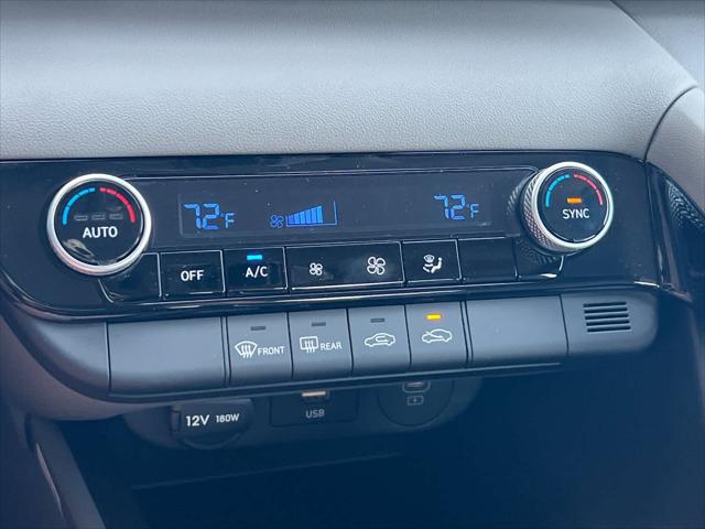2025 Hyundai Elantra Blue 20