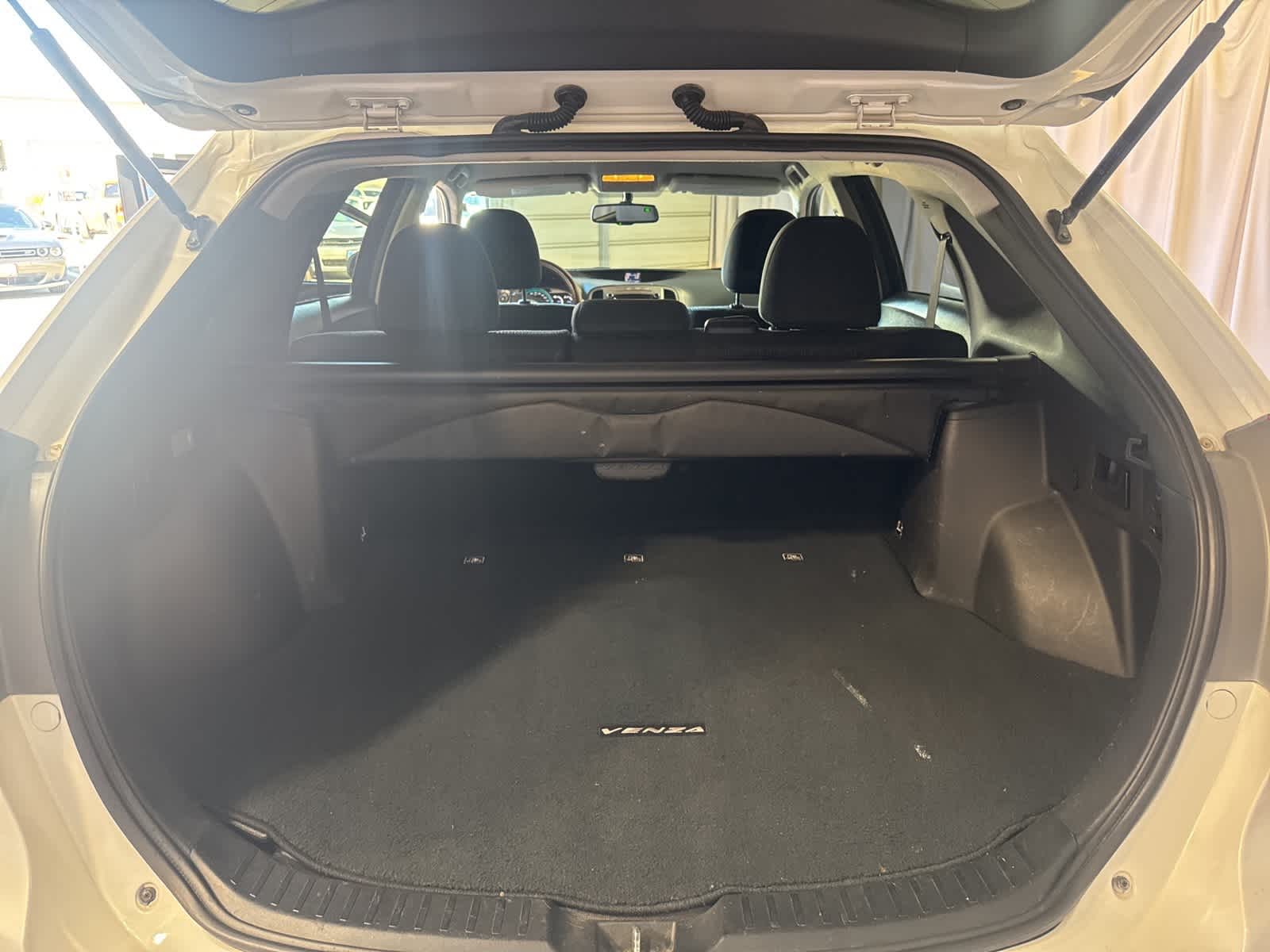 Thumbnail: 2013 Toyota Venza - 15