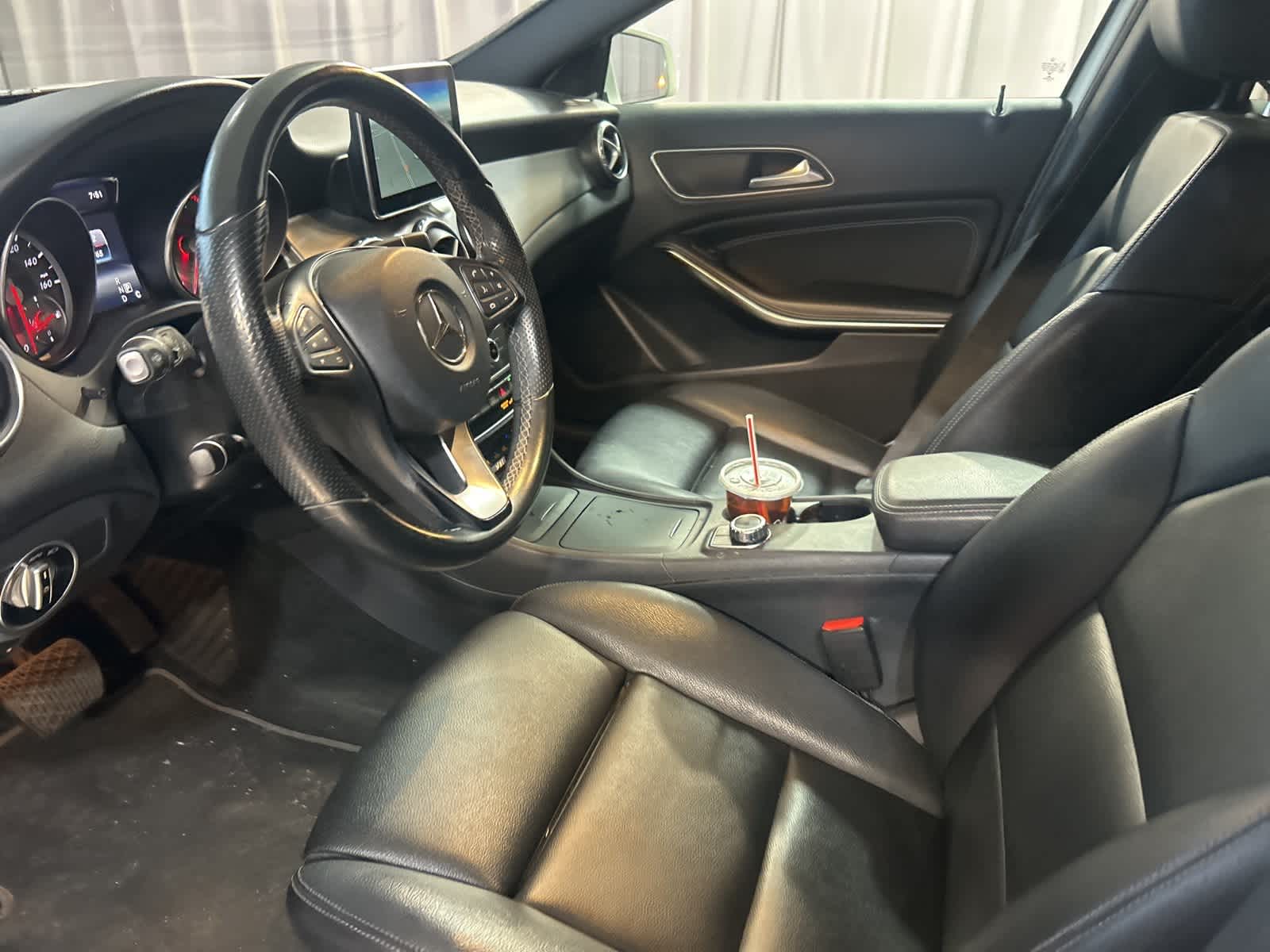 Thumbnail: 2016 Mercedes-Benz GLA - 25