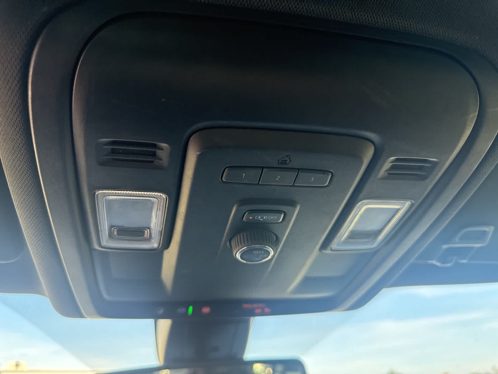 Thumbnail: 2022 Chevrolet Suburban - 23