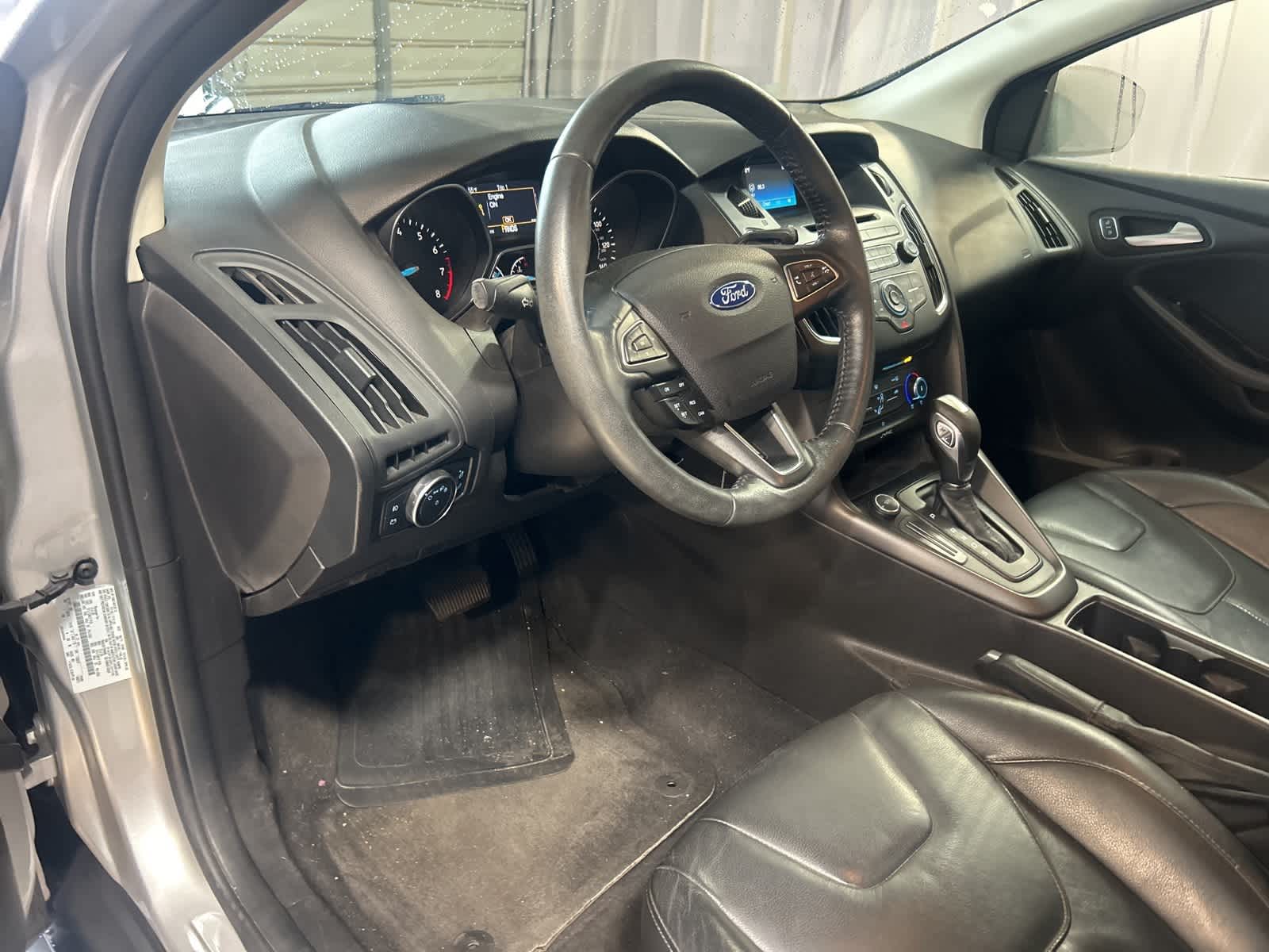 Thumbnail: 2015 Ford Focus - 24
