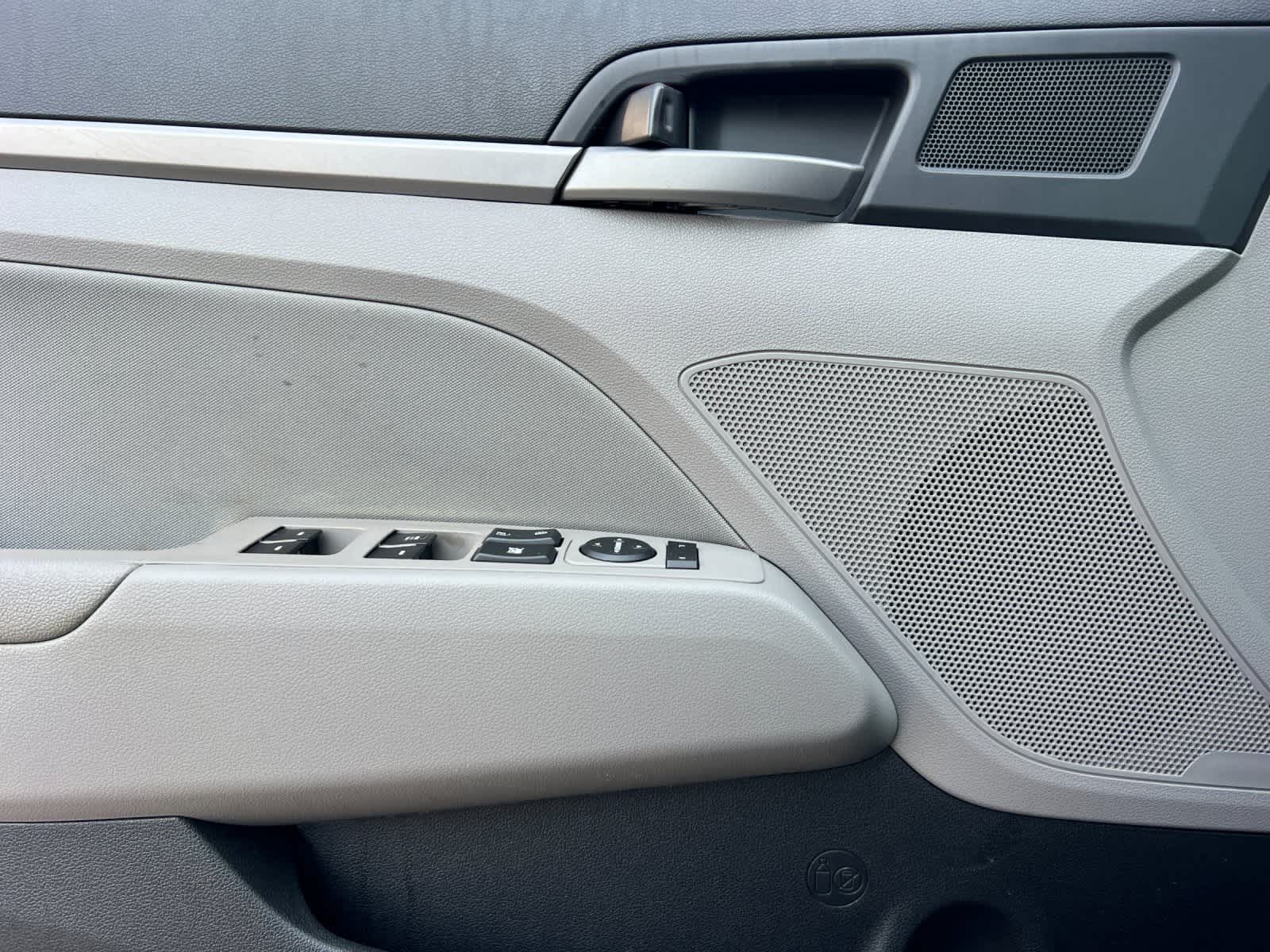 Thumbnail: 2017 Hyundai Elantra - 12