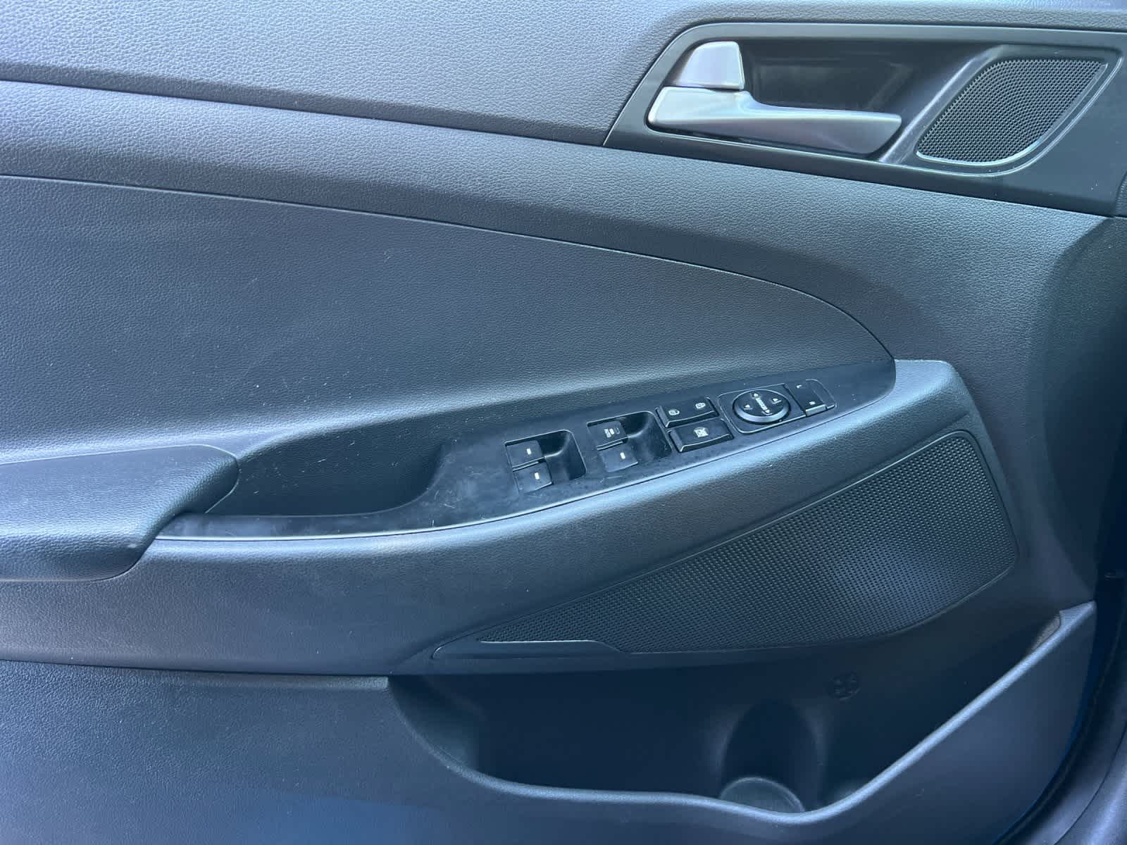Thumbnail: 2016 Hyundai Tucson - 12