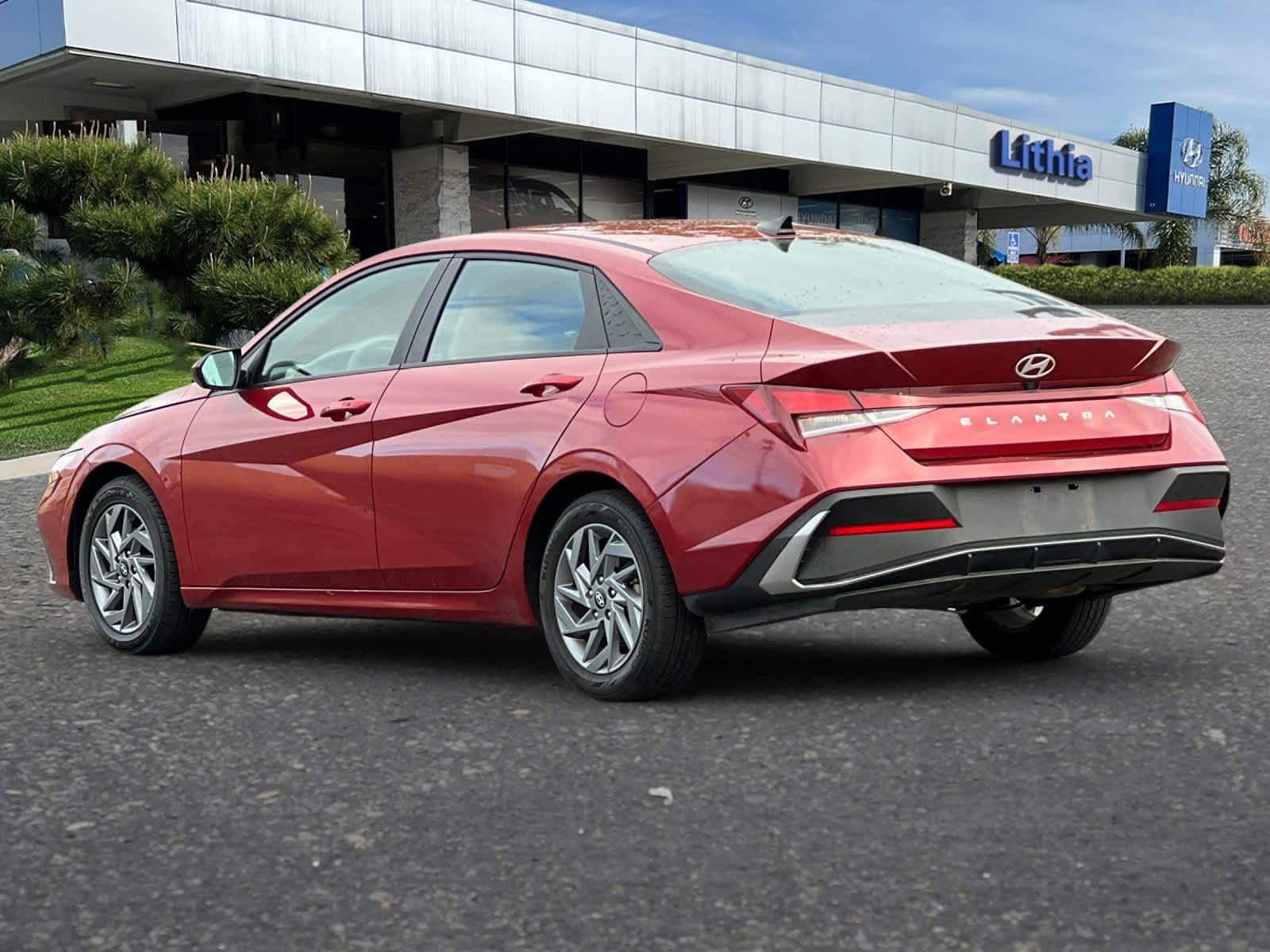 Thumbnail: 2024 Hyundai Elantra - 6