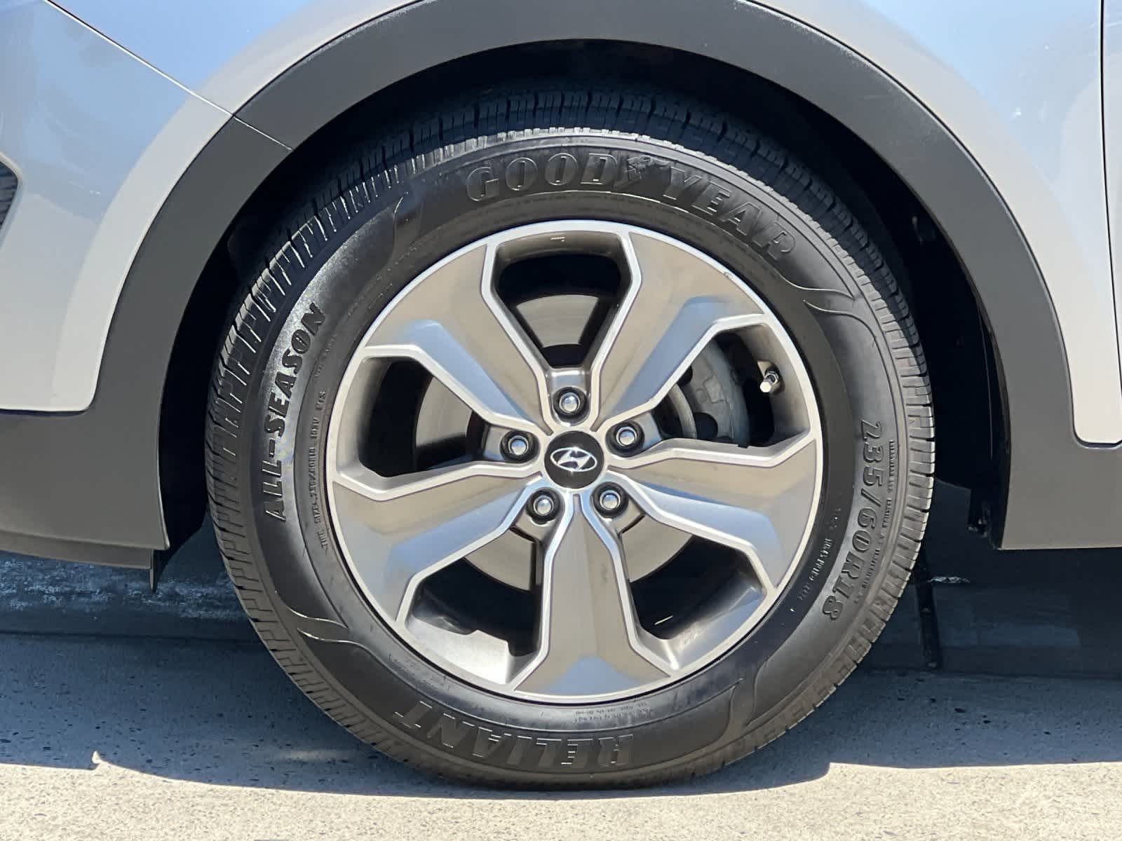 Thumbnail: 2013 Hyundai Santa Fe - 26