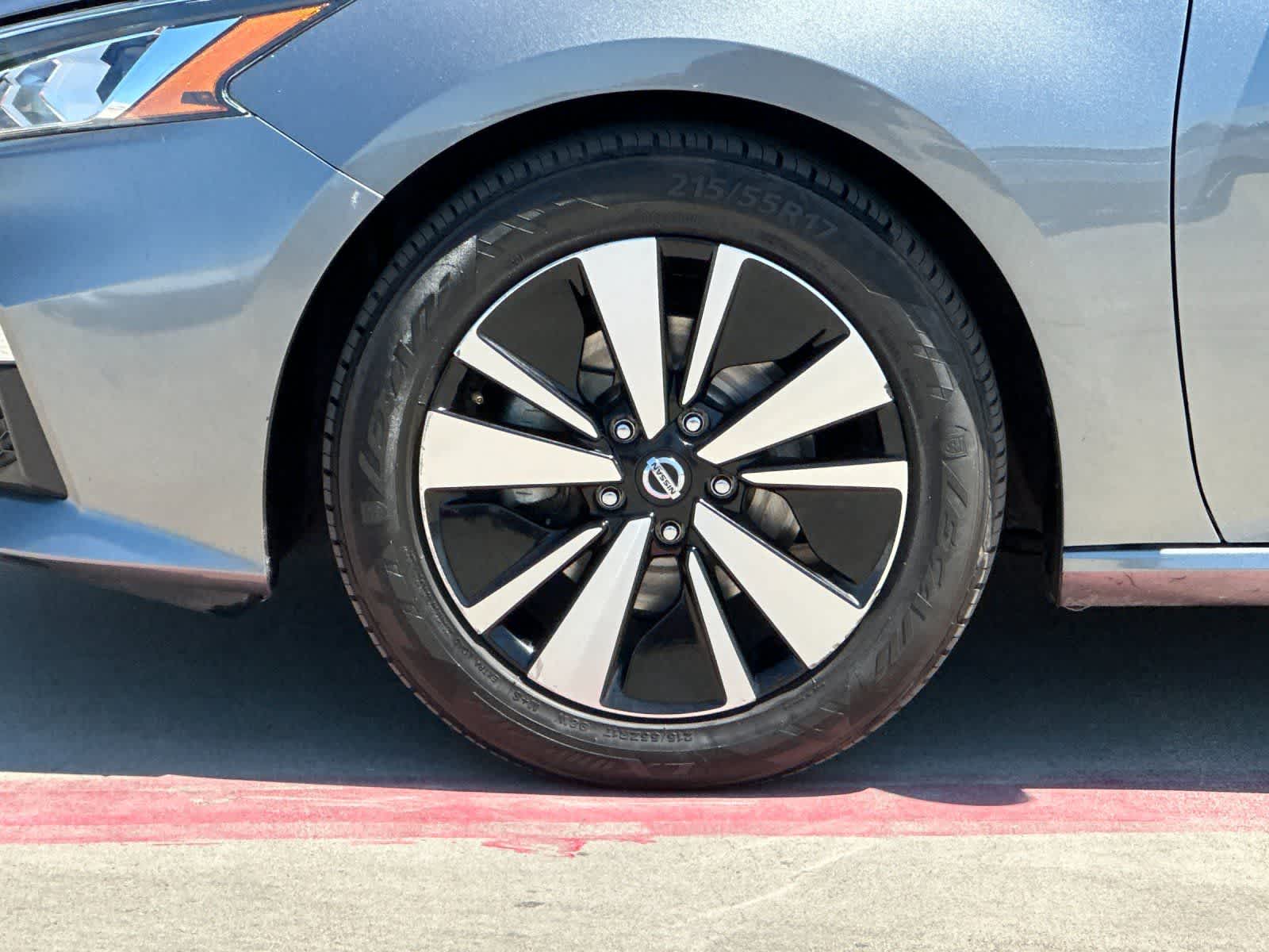 Thumbnail: 2021 Nissan Altima - 23