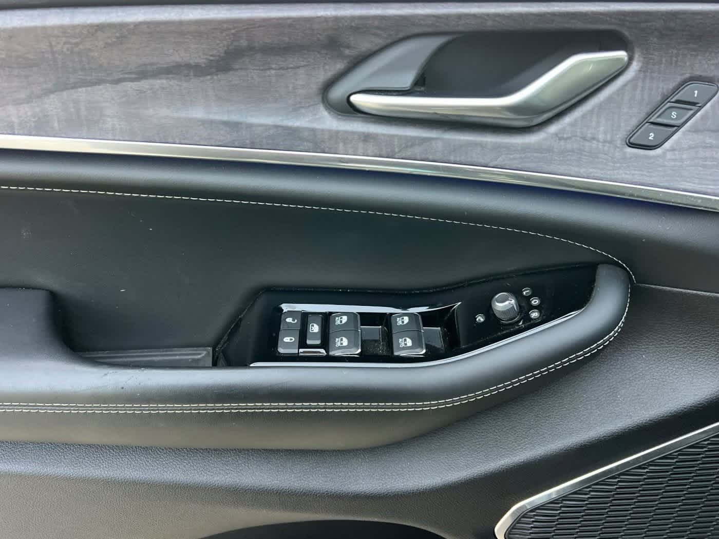 Thumbnail: 2024 Jeep Grand Cherokee - 11