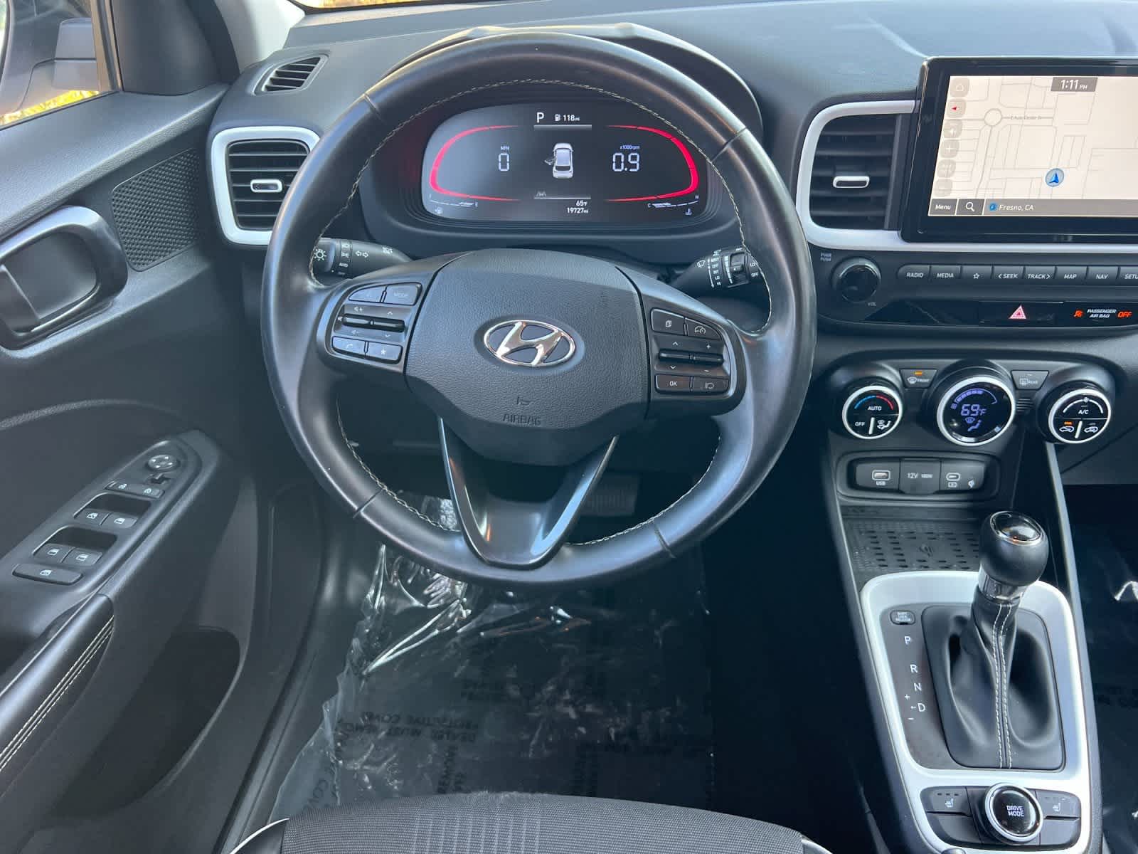 Thumbnail: 2023 Hyundai Venue - 14