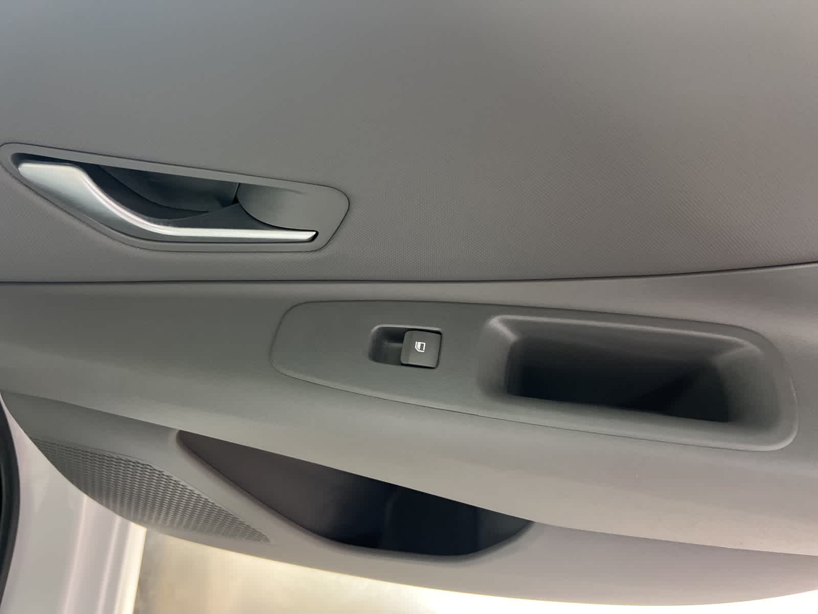 Thumbnail: 2025 Hyundai Elantra - 15