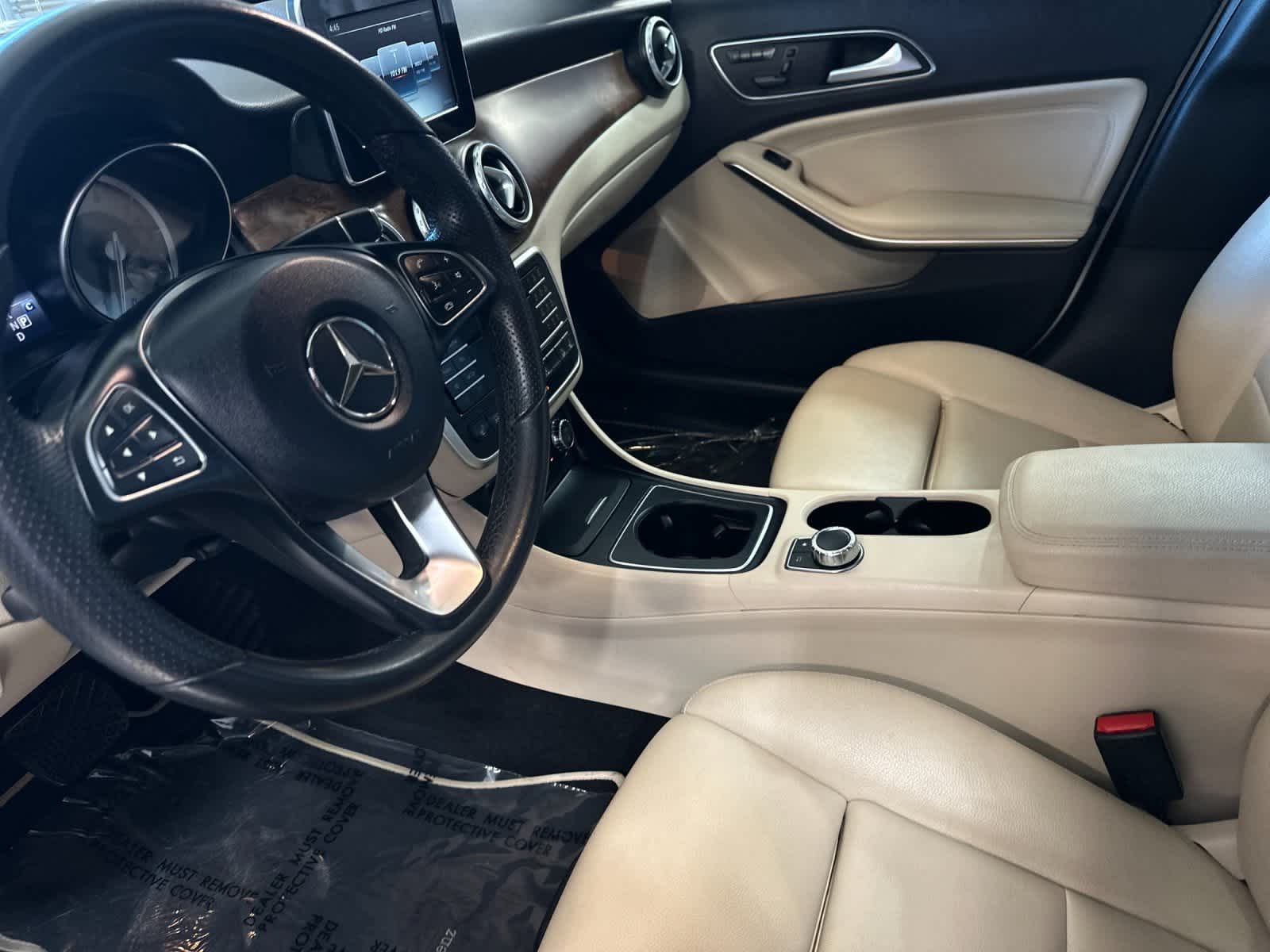 Thumbnail: 2017 Mercedes-Benz GLA - 11