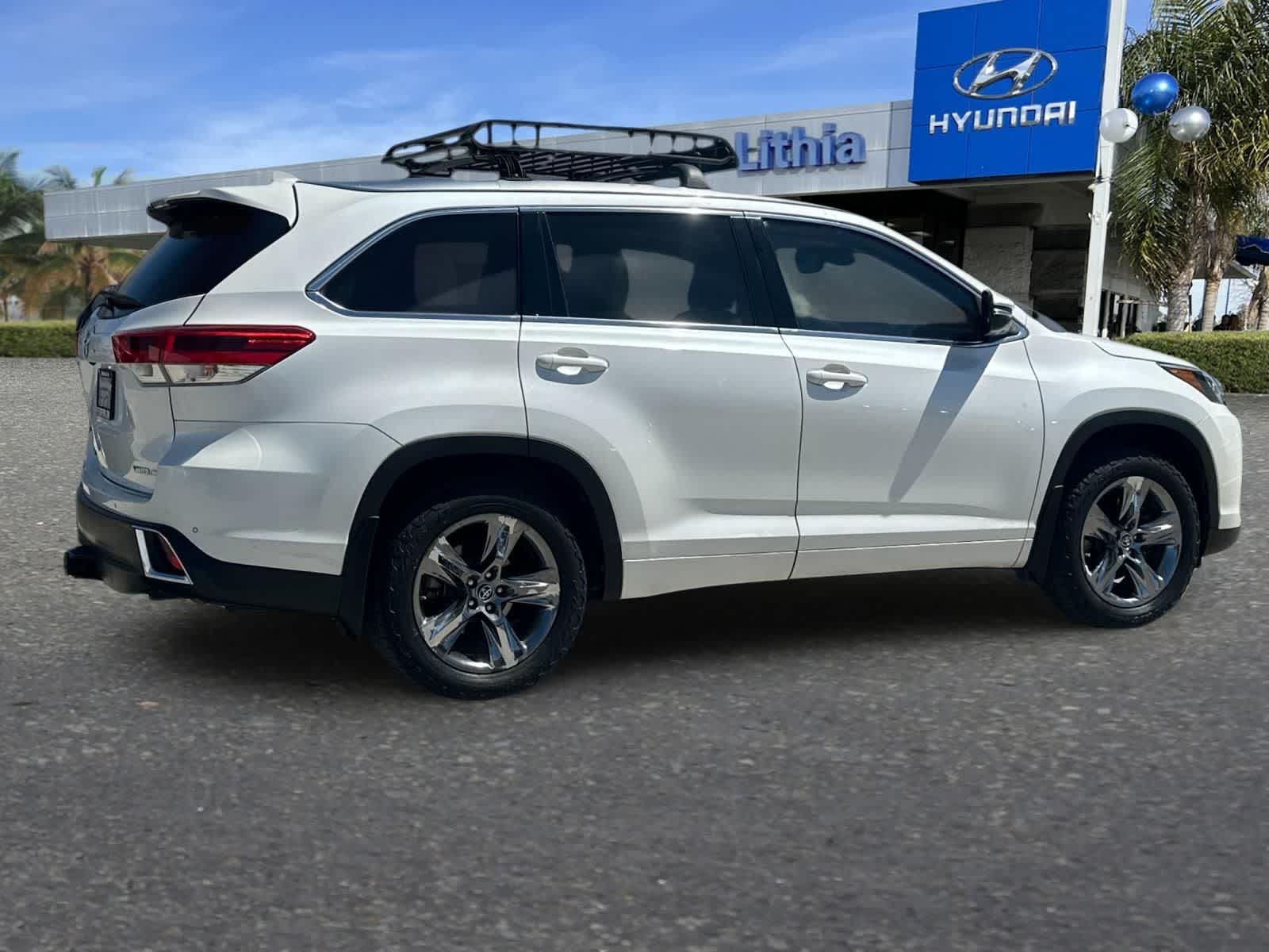 Thumbnail: 2018 Toyota Highlander - 2