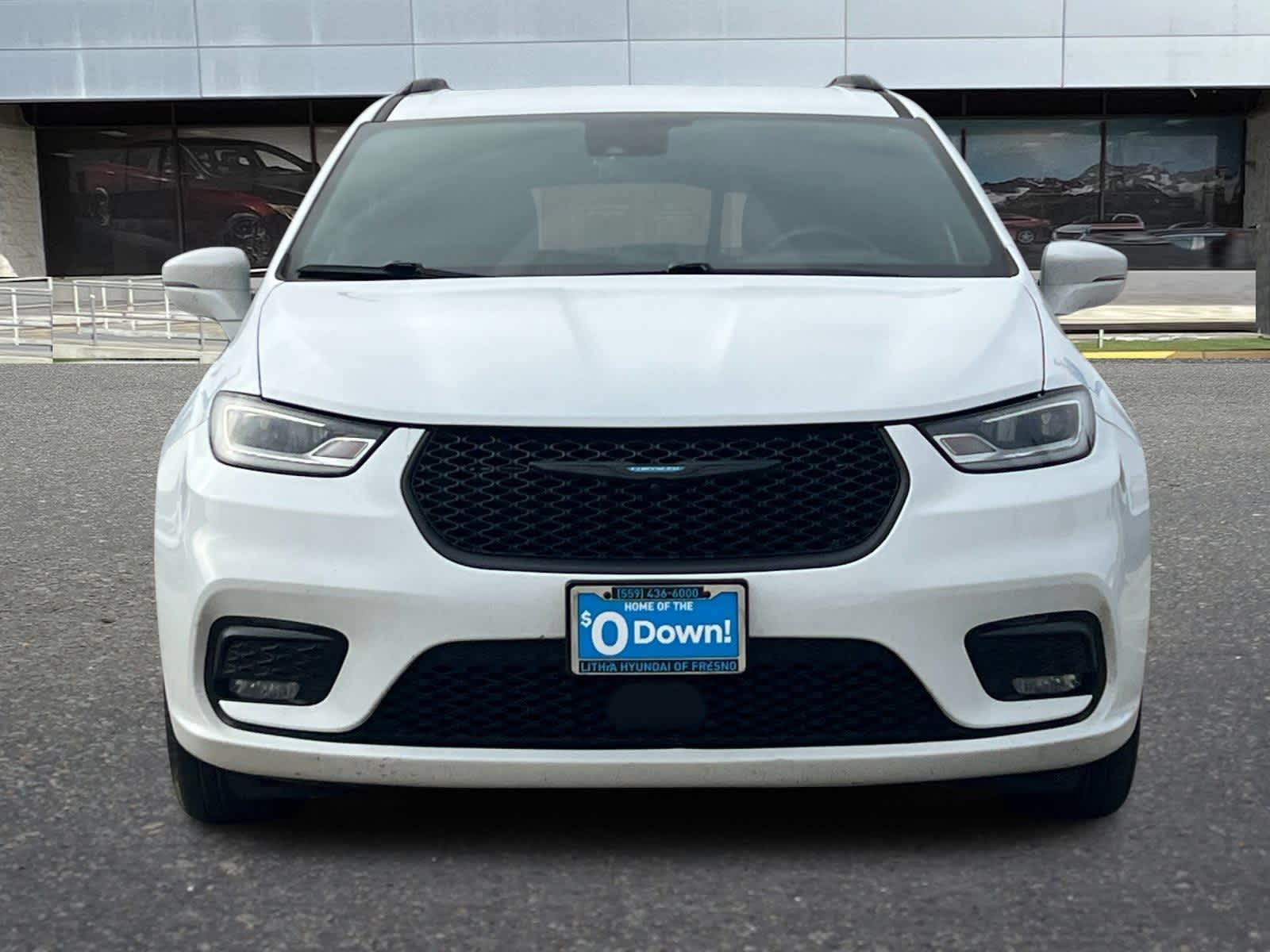 Thumbnail: 2021 Chrysler Pacifica - 11