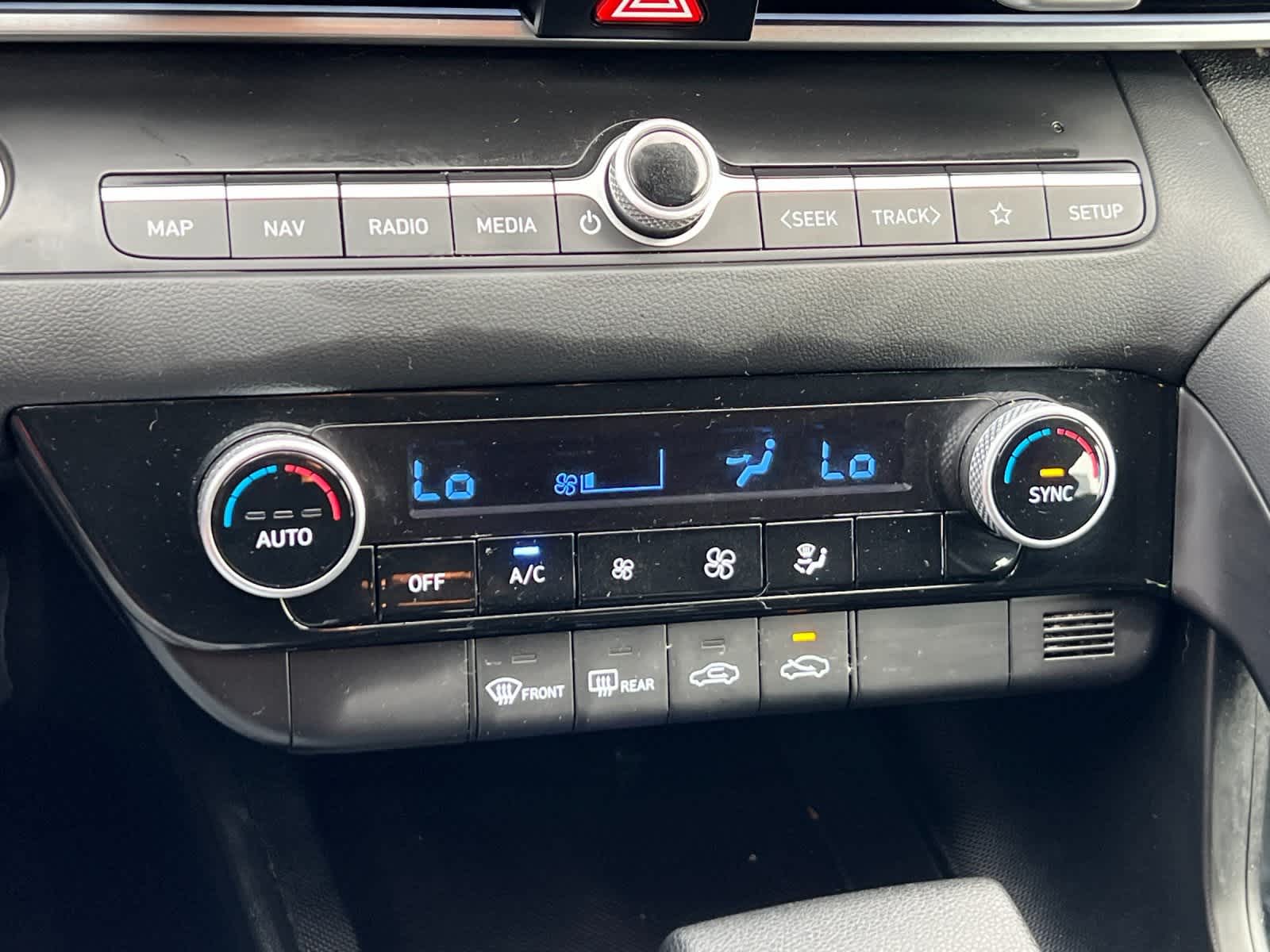 Thumbnail: 2024 Hyundai Elantra - 20