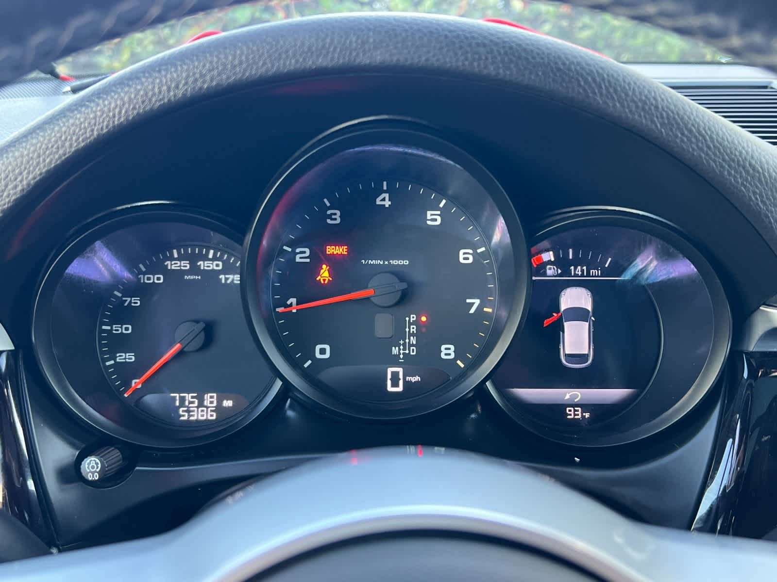 Thumbnail: 2020 Porsche Macan - 25