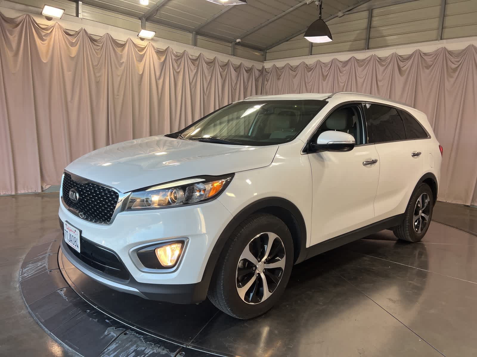 Thumbnail: 2016 Kia Sorento - 3