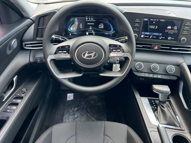 Thumbnail: 2025 Hyundai Elantra - 15