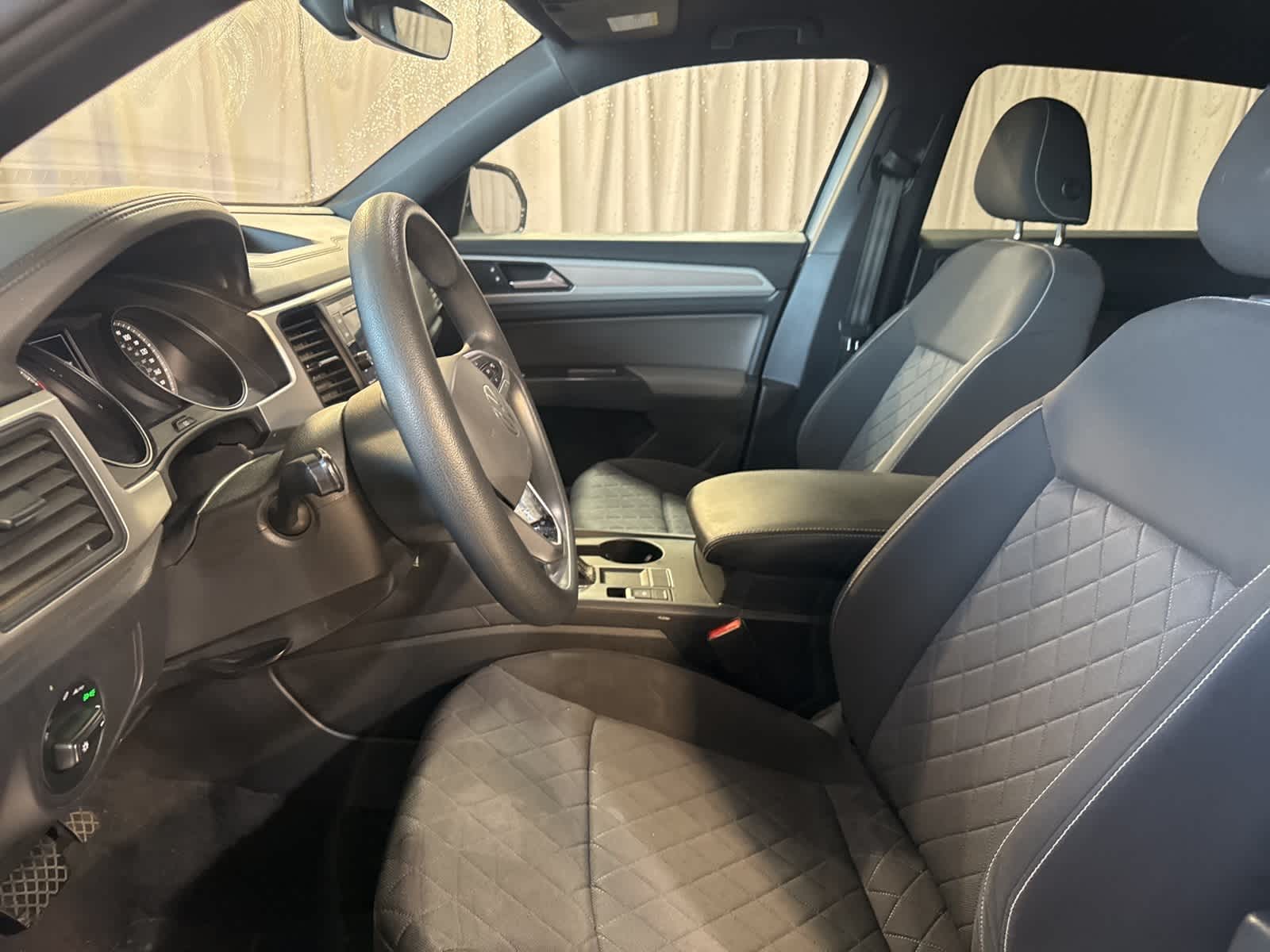 Thumbnail: 2021 Volkswagen Atlas - 14