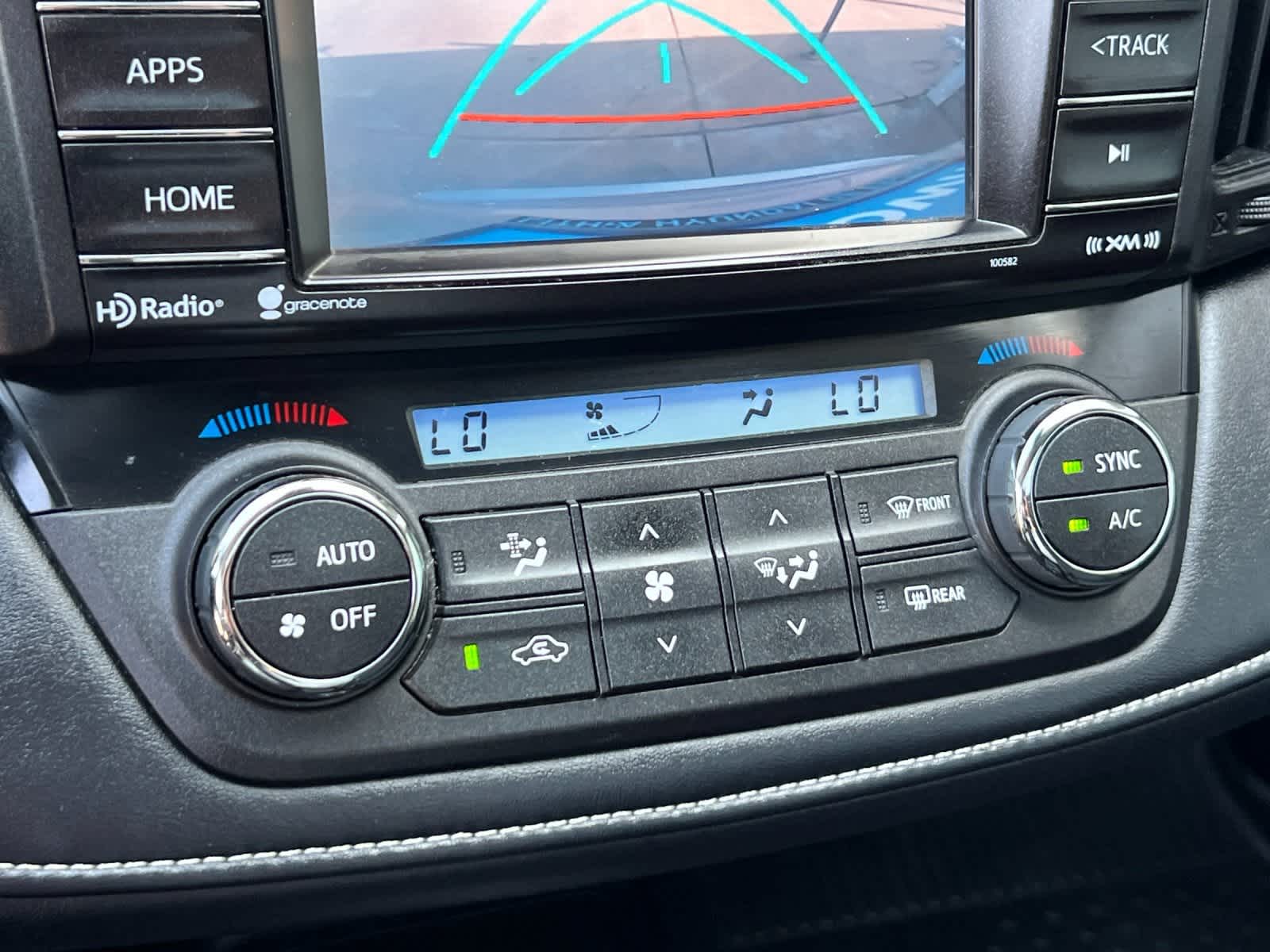 Thumbnail: 2018 Toyota RAV4 - 21