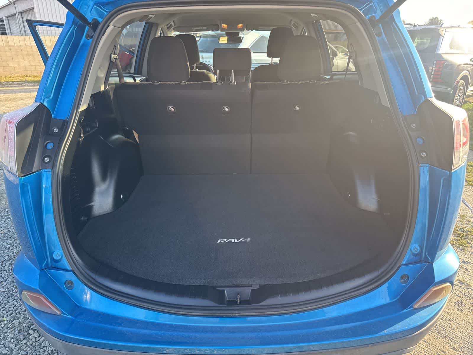 Thumbnail: 2017 Toyota RAV4 - 16