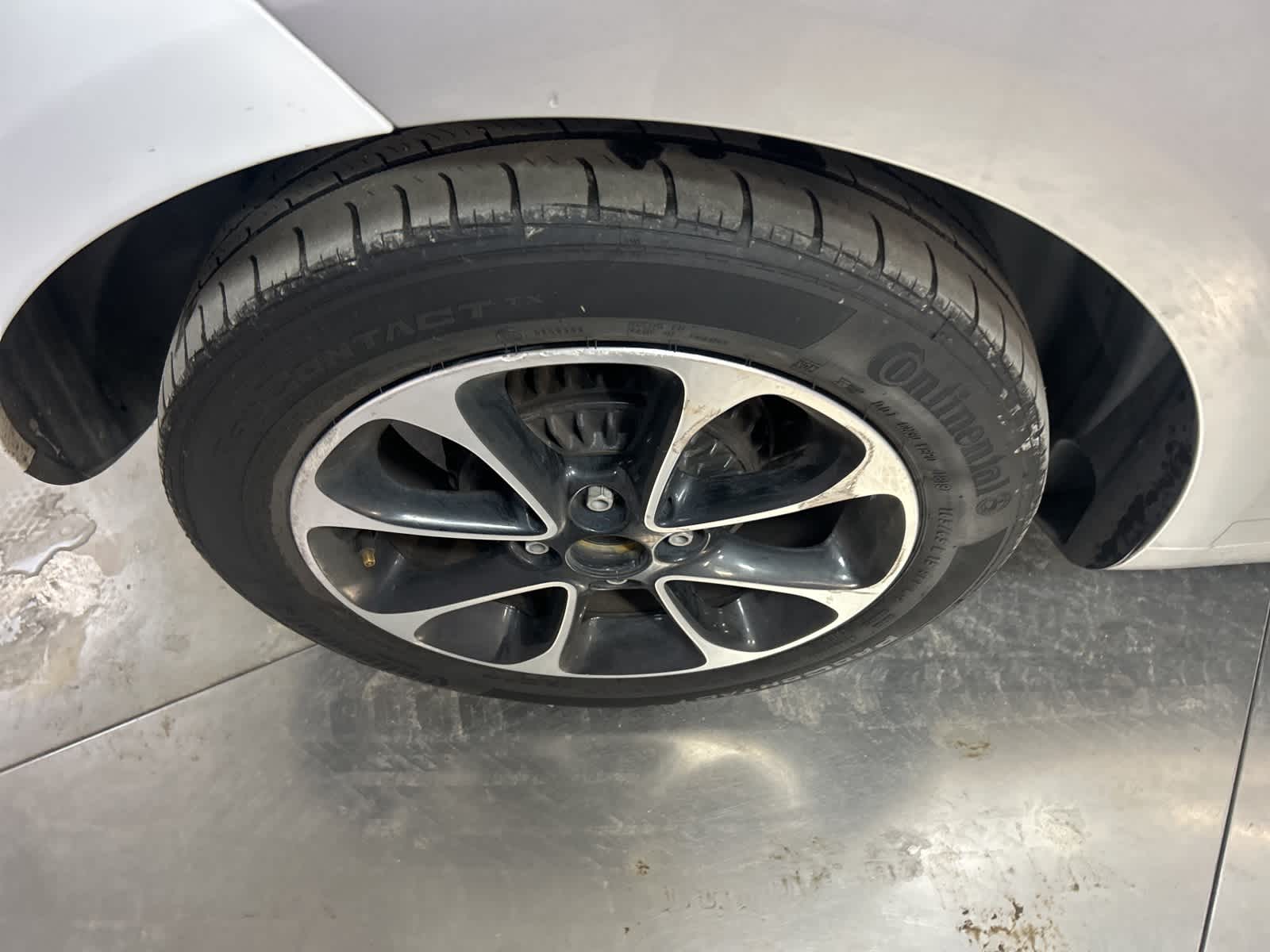 Thumbnail: 2016 smart fortwo - 7