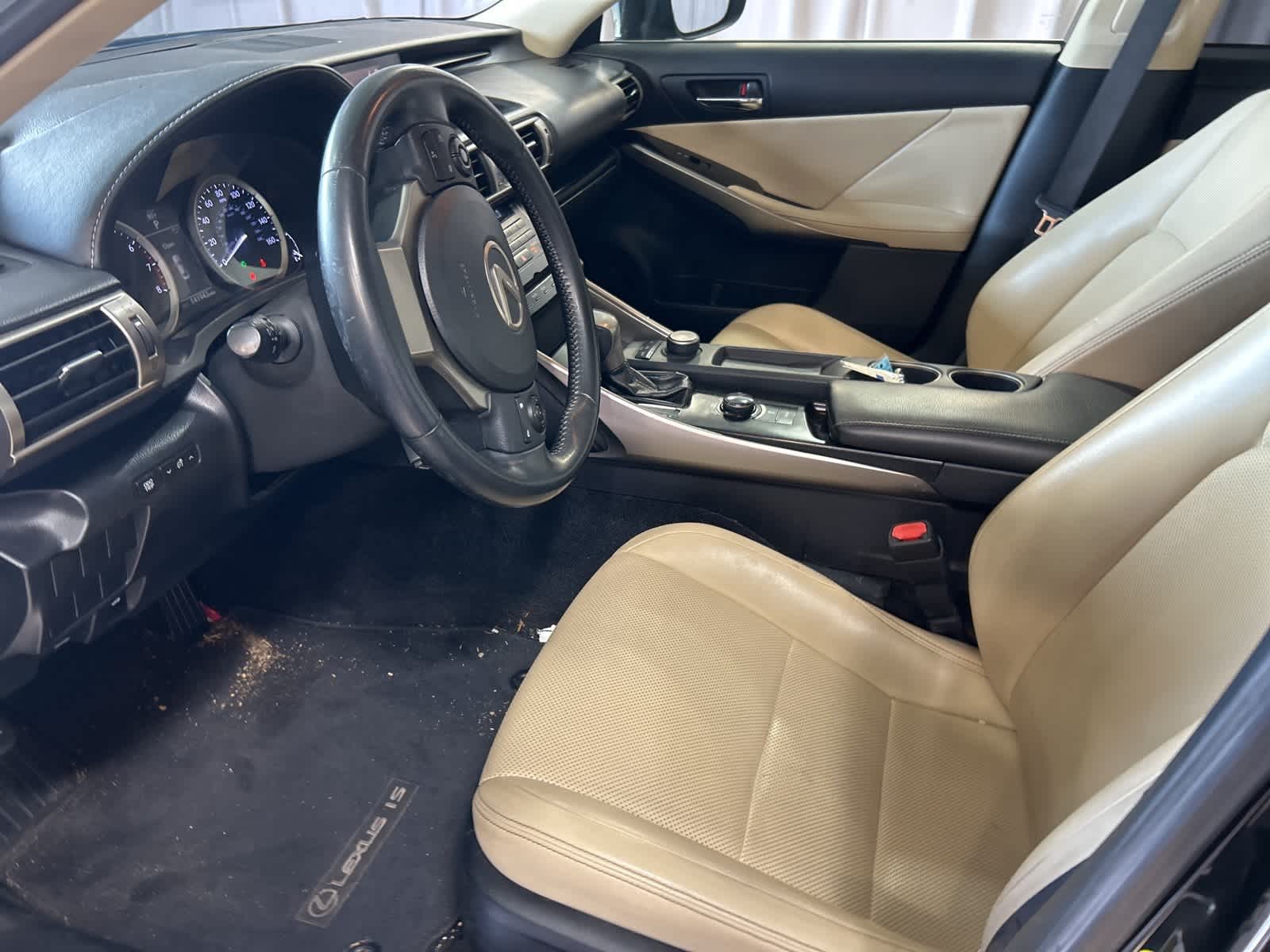 Thumbnail: 2014 Lexus IS - 24