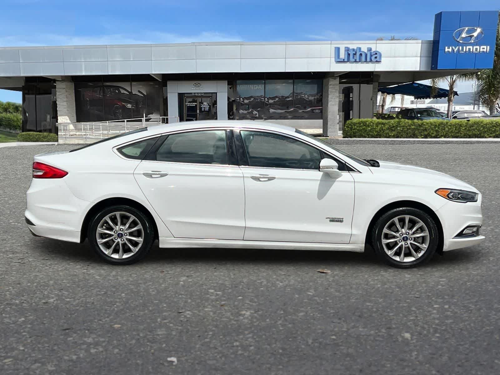 Thumbnail: 2017 Ford Fusion - 9