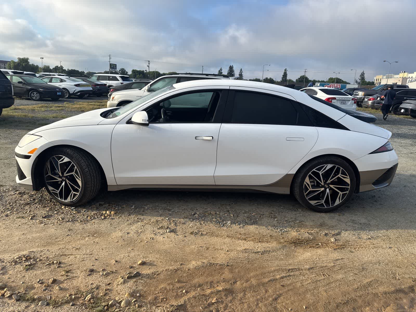 Thumbnail: 2023 Hyundai Ioniq 6 - 8