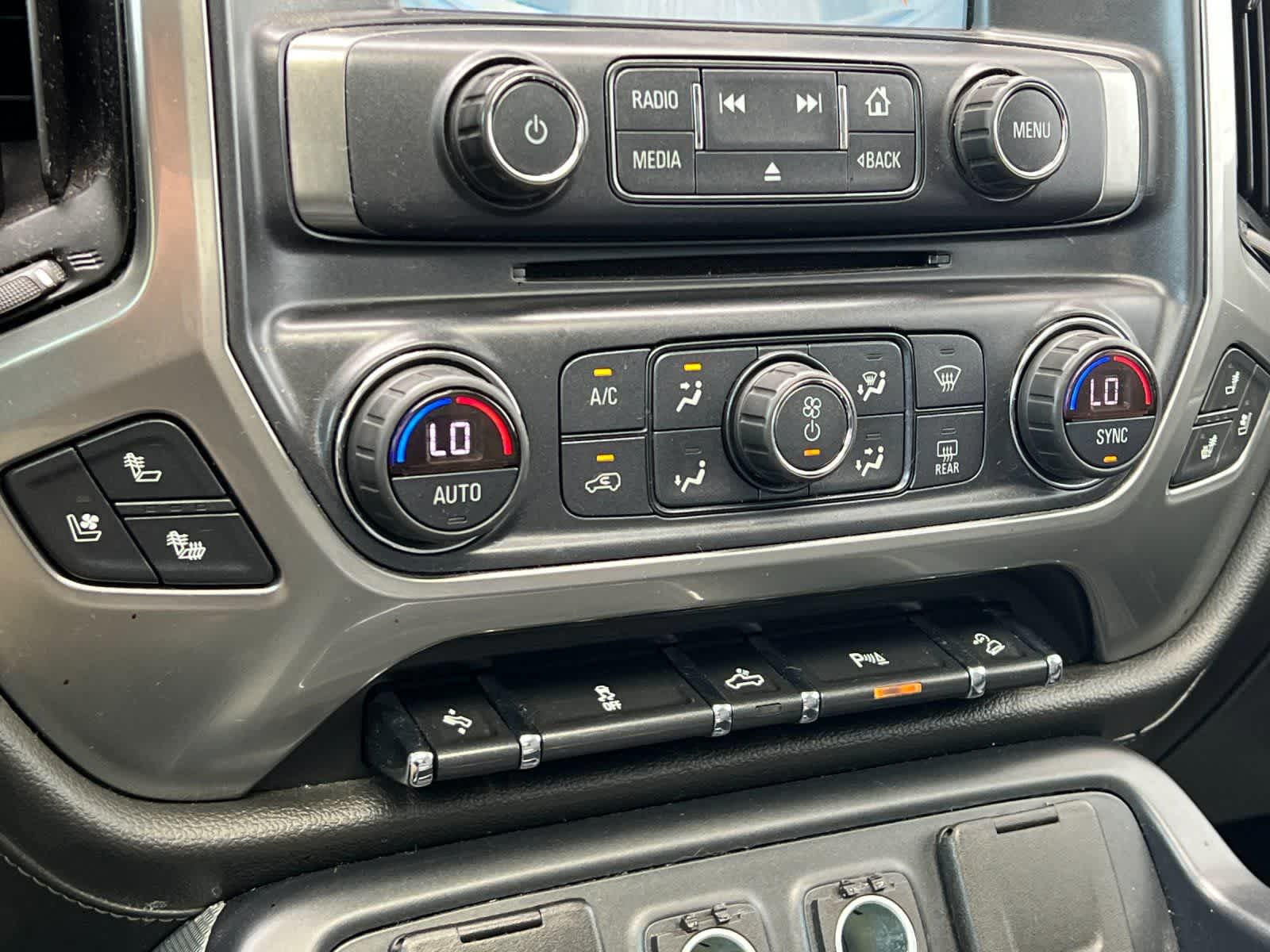Thumbnail: 2018 Chevrolet Silverado 1500 - 21