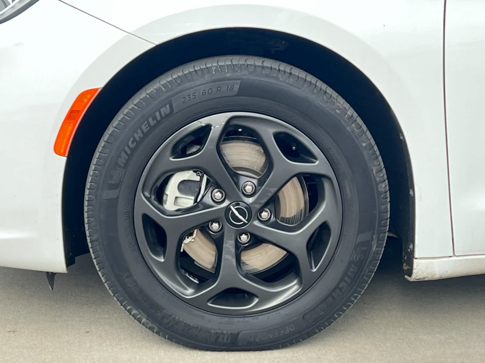 Thumbnail: 2021 Chrysler Pacifica - 28