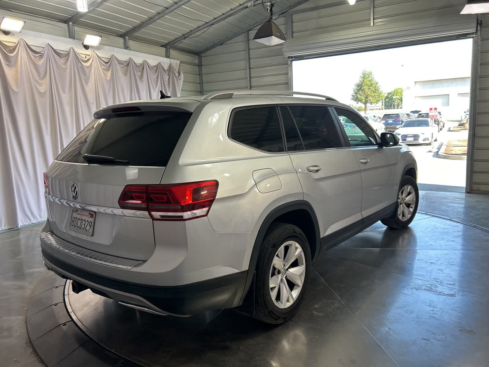 Thumbnail: 2018 Volkswagen Atlas - 8