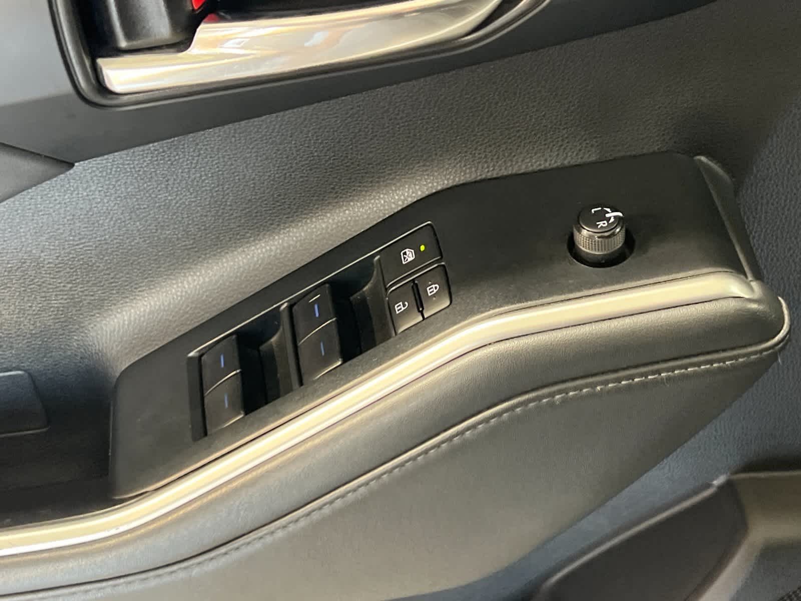 Thumbnail: 2022 Toyota Highlander - 13