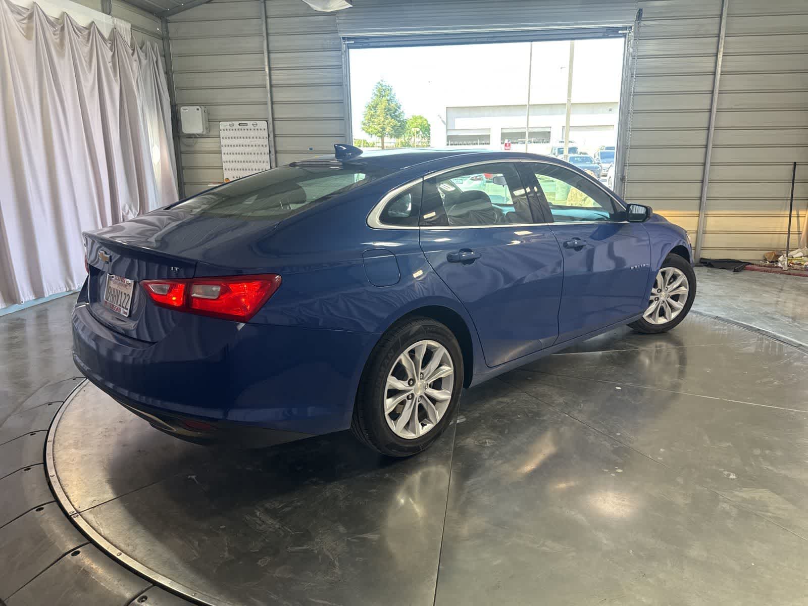 Thumbnail: 2023 Chevrolet Malibu - 4