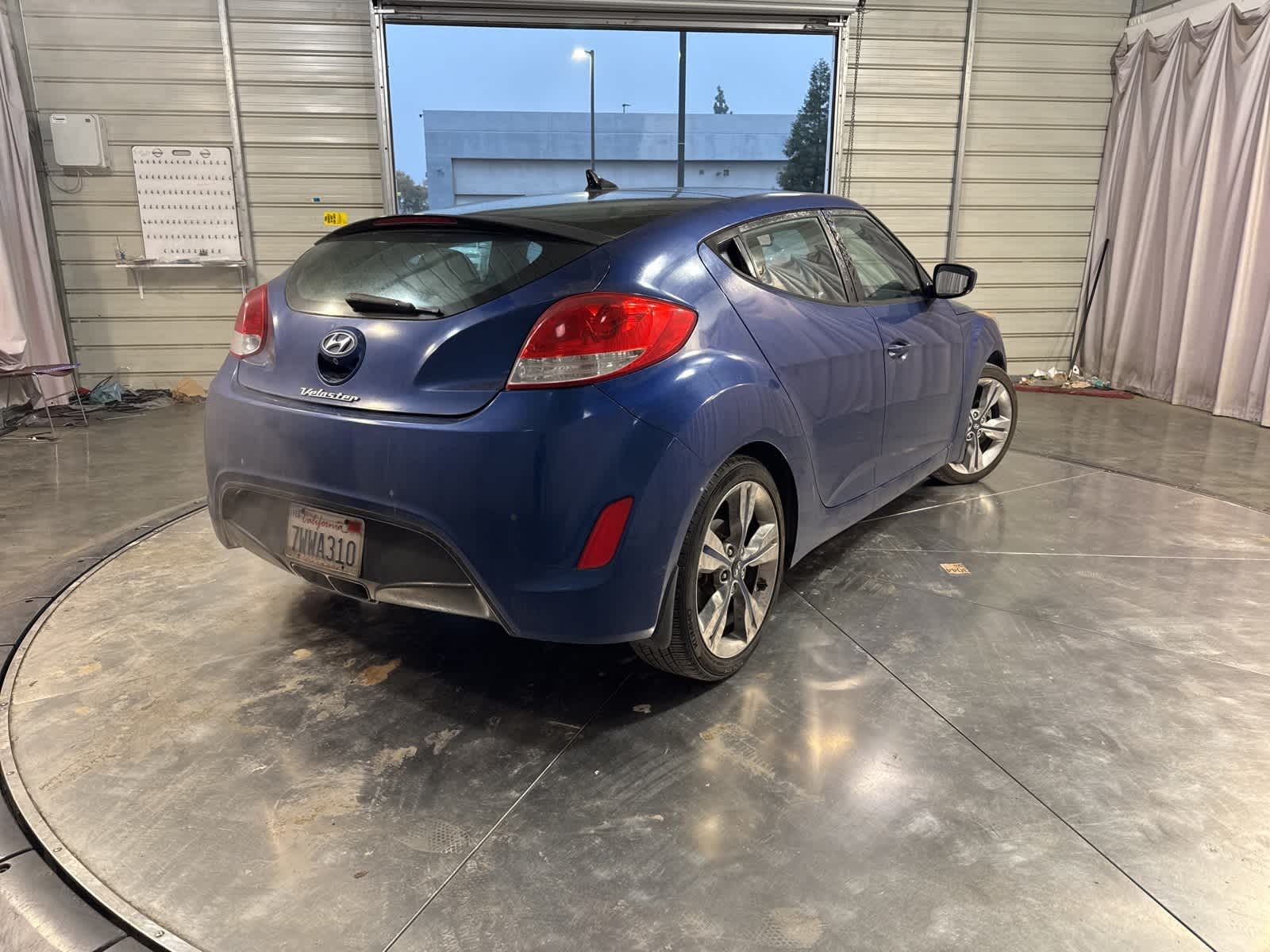 Thumbnail: 2016 Hyundai Veloster - 5