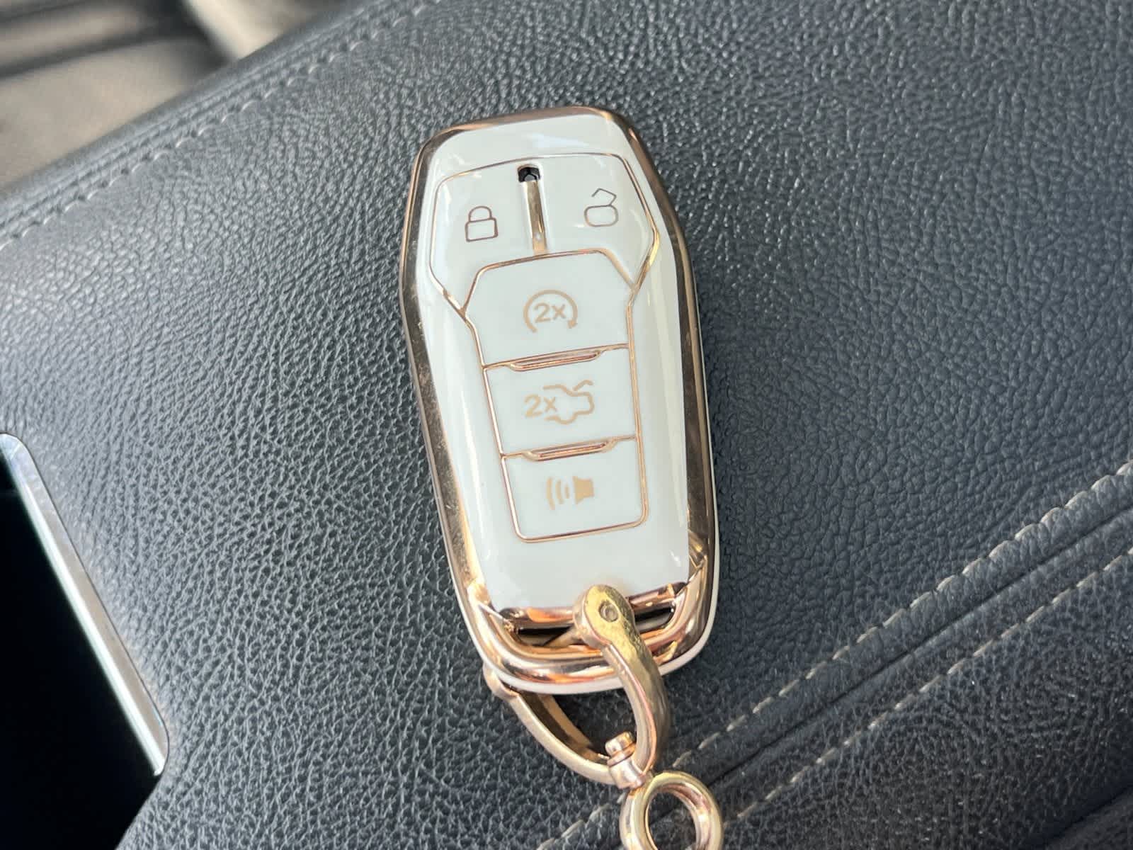 Thumbnail: 2016 Lincoln MKZ - 26