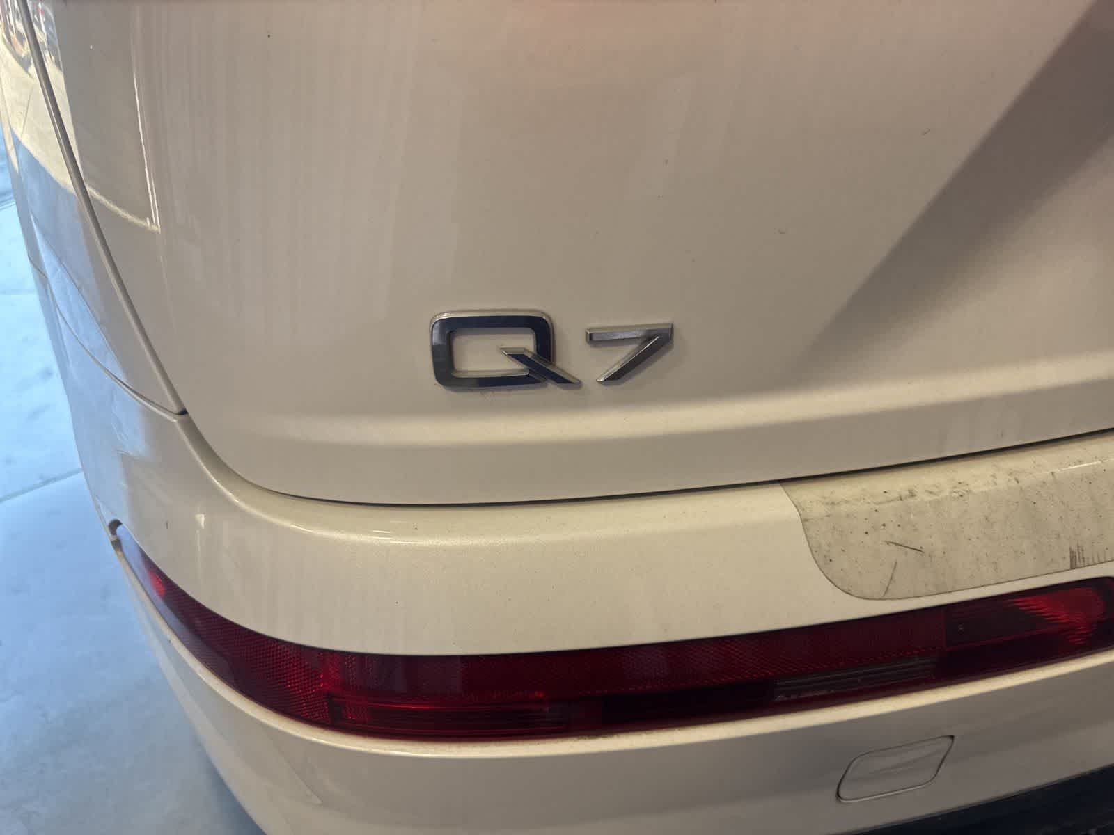 Thumbnail: 2017 Audi Q7 - 12