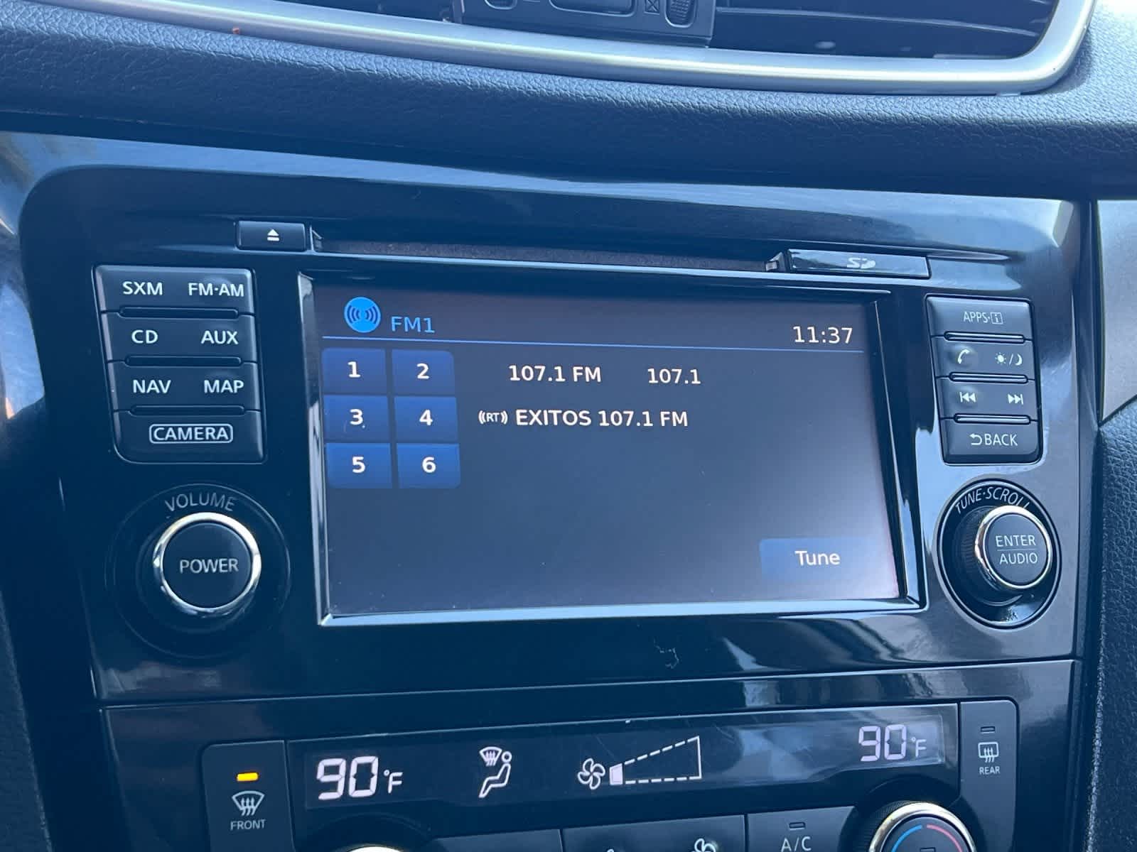 Thumbnail: 2016 Nissan Rogue - 18