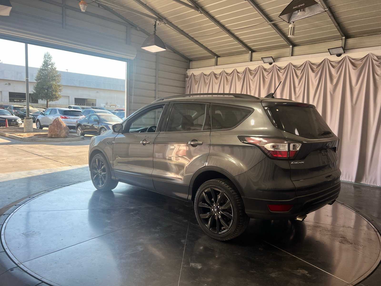 Thumbnail: 2018 Ford Escape - 5