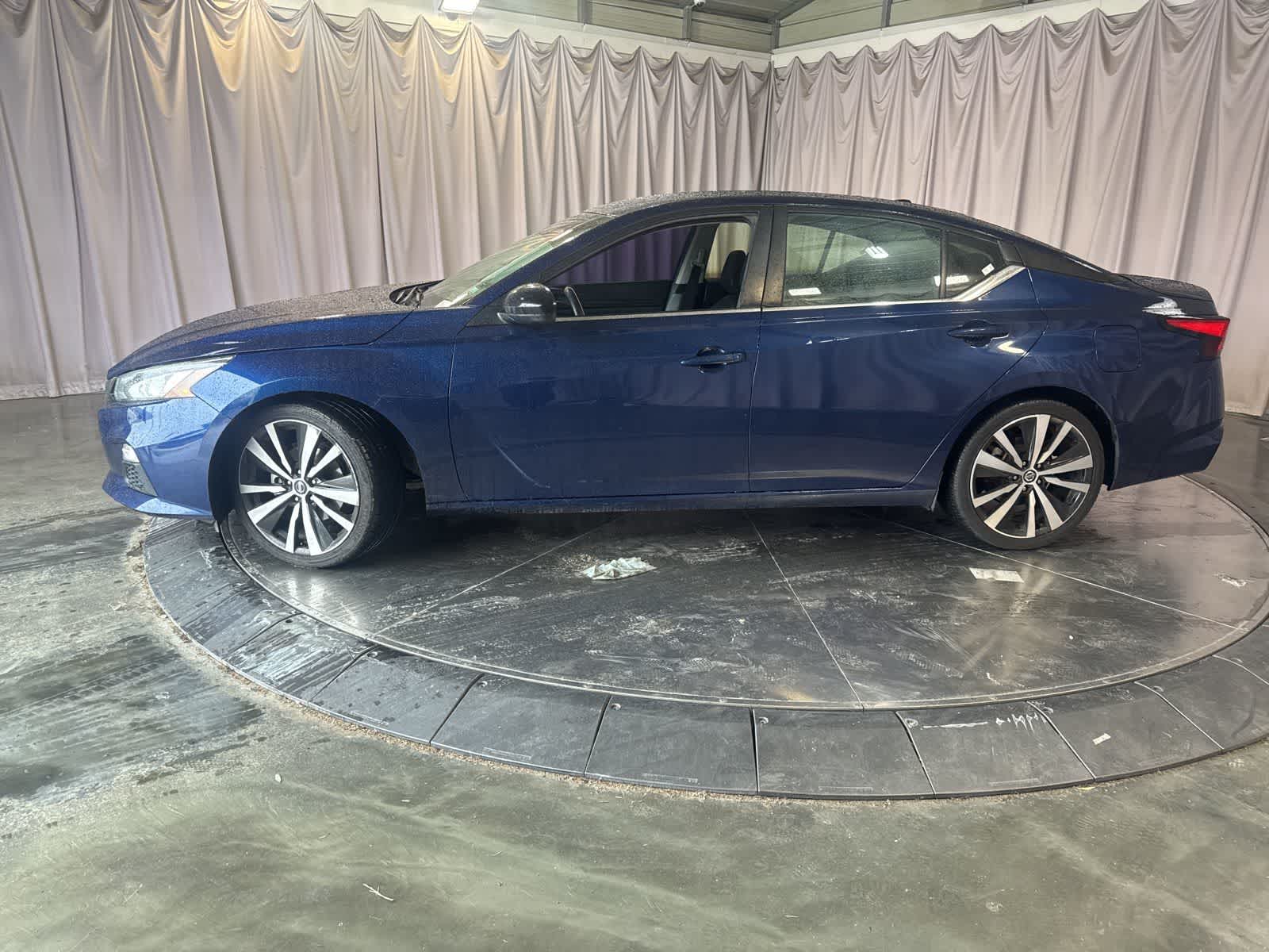 2021 Nissan Altima 2.5 SR photo 3