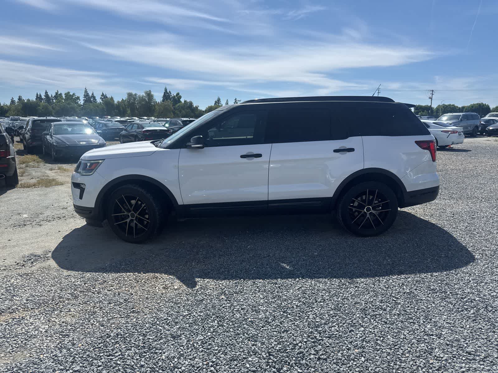 2018 Ford Explorer Sport photo 3