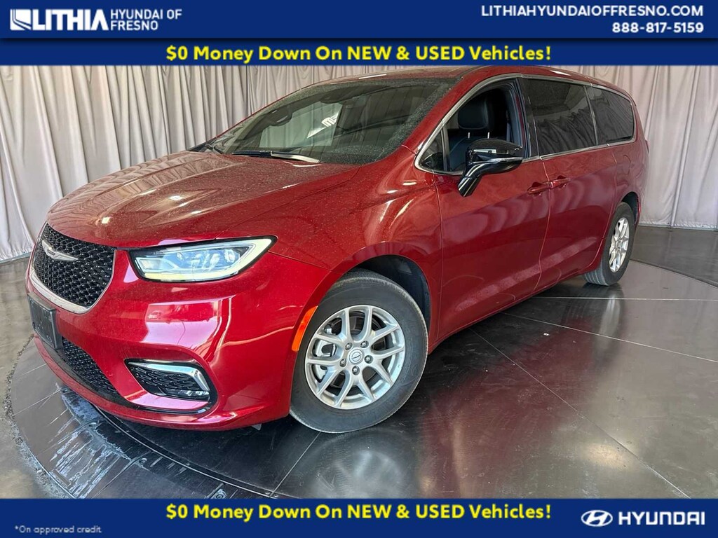 Used 2025 Chrysler Pacifica Select Van Passenger Van