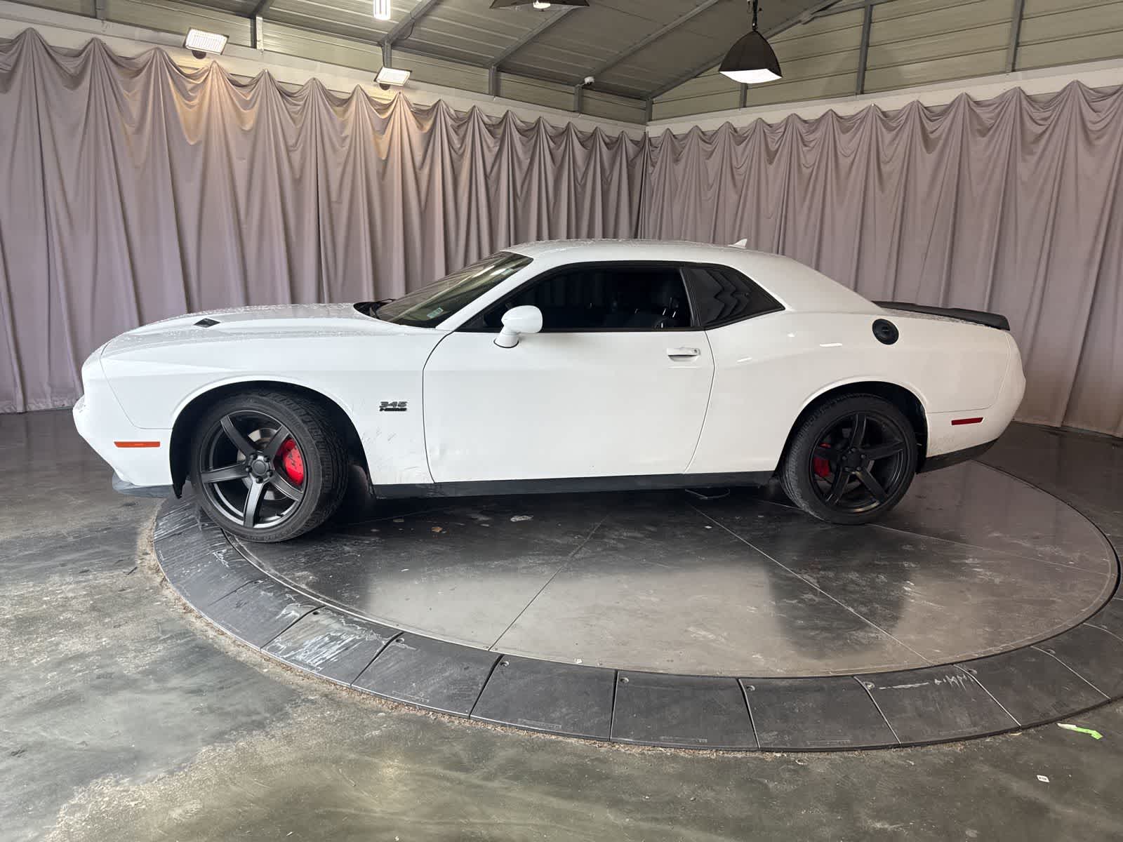 Thumbnail: 2016 Dodge Challenger - 7