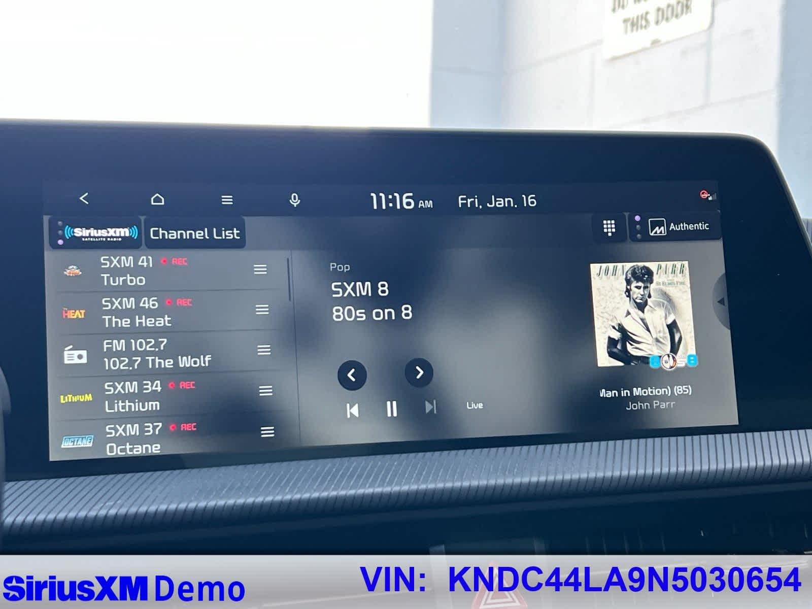 Thumbnail: 2022 Kia EV6 - 31