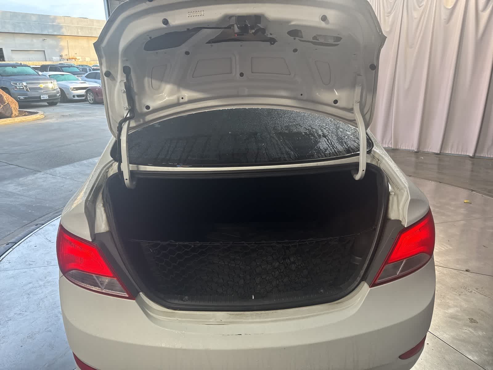 Thumbnail: 2015 Hyundai Accent - 9