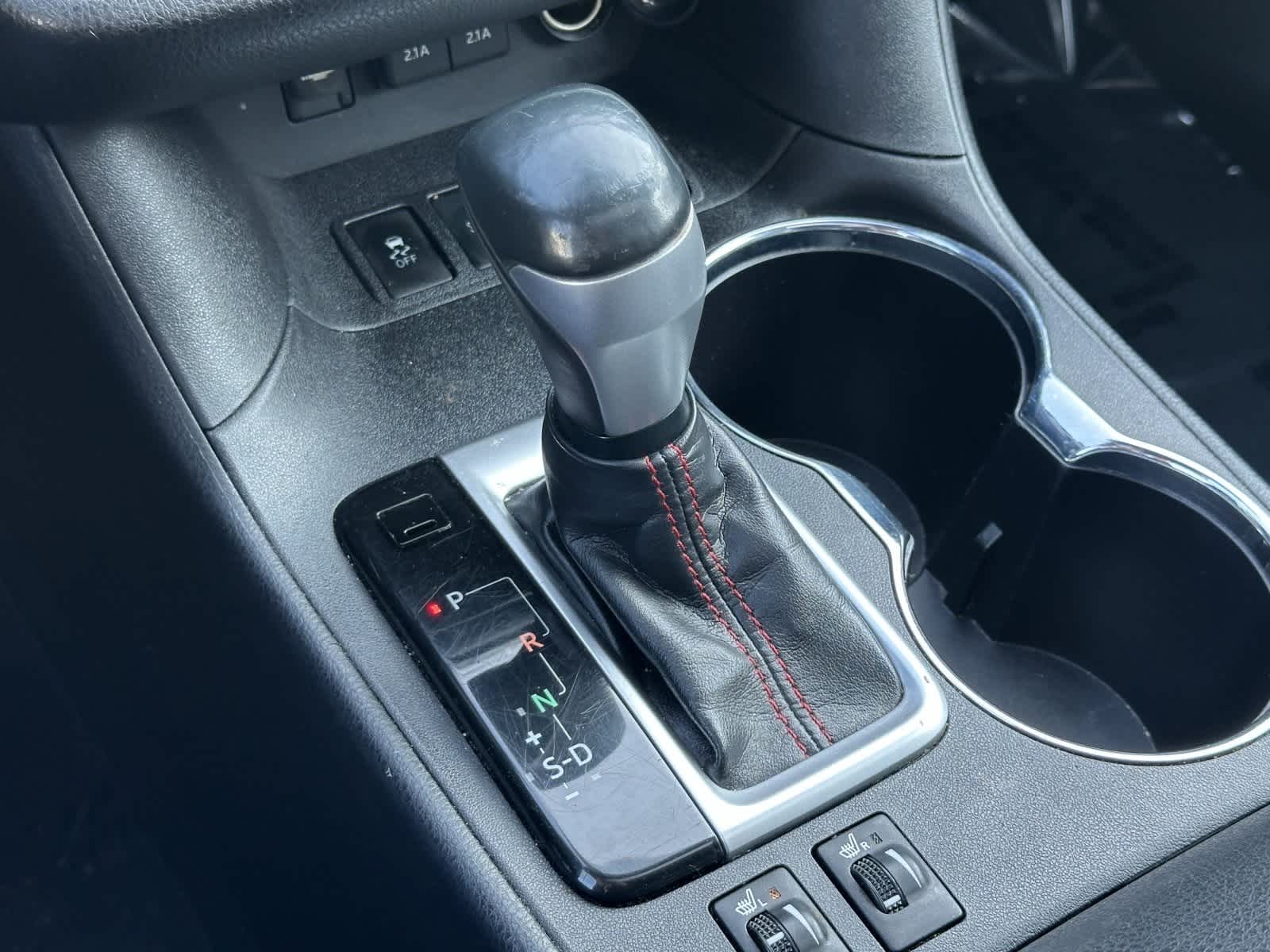 Thumbnail: 2019 Toyota Highlander - 23