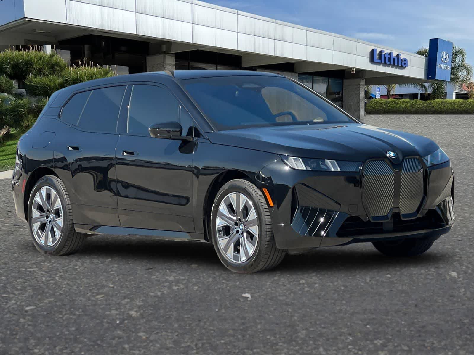 Thumbnail: 2026 BMW iX - 10