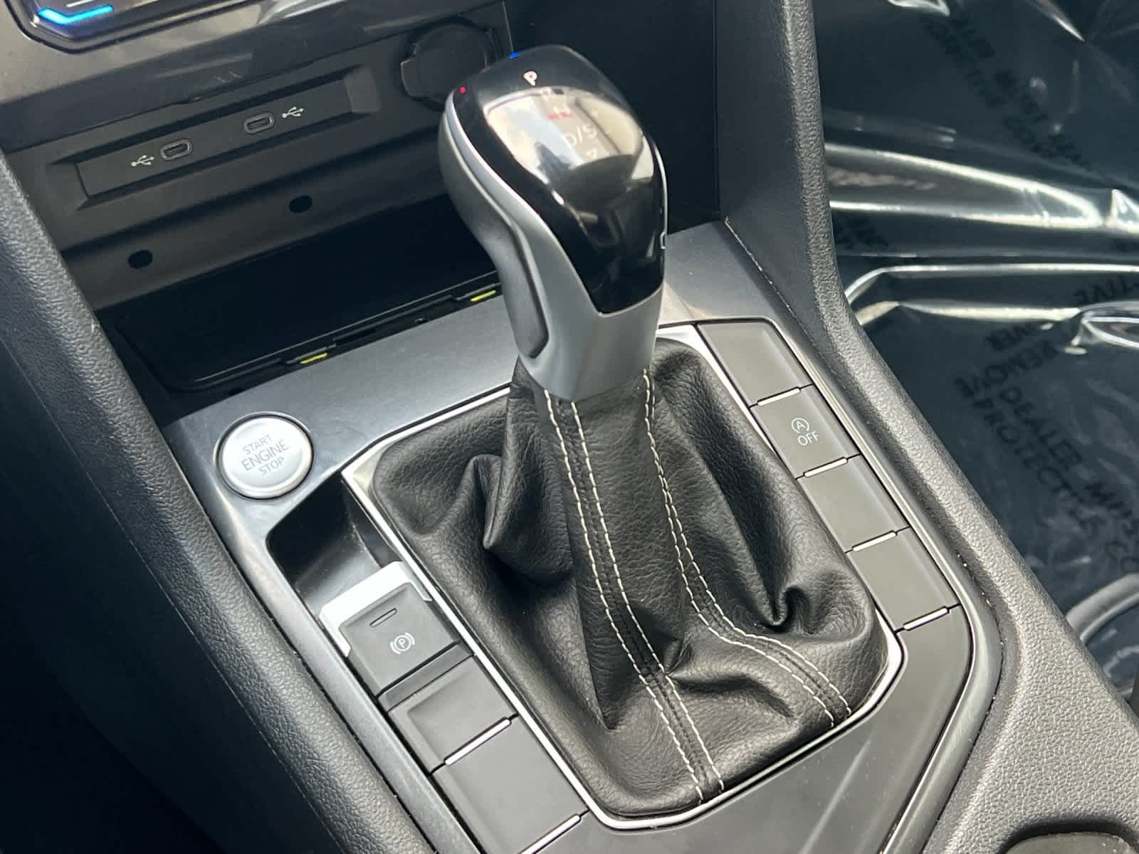 Thumbnail: 2024 Volkswagen Tiguan - 23