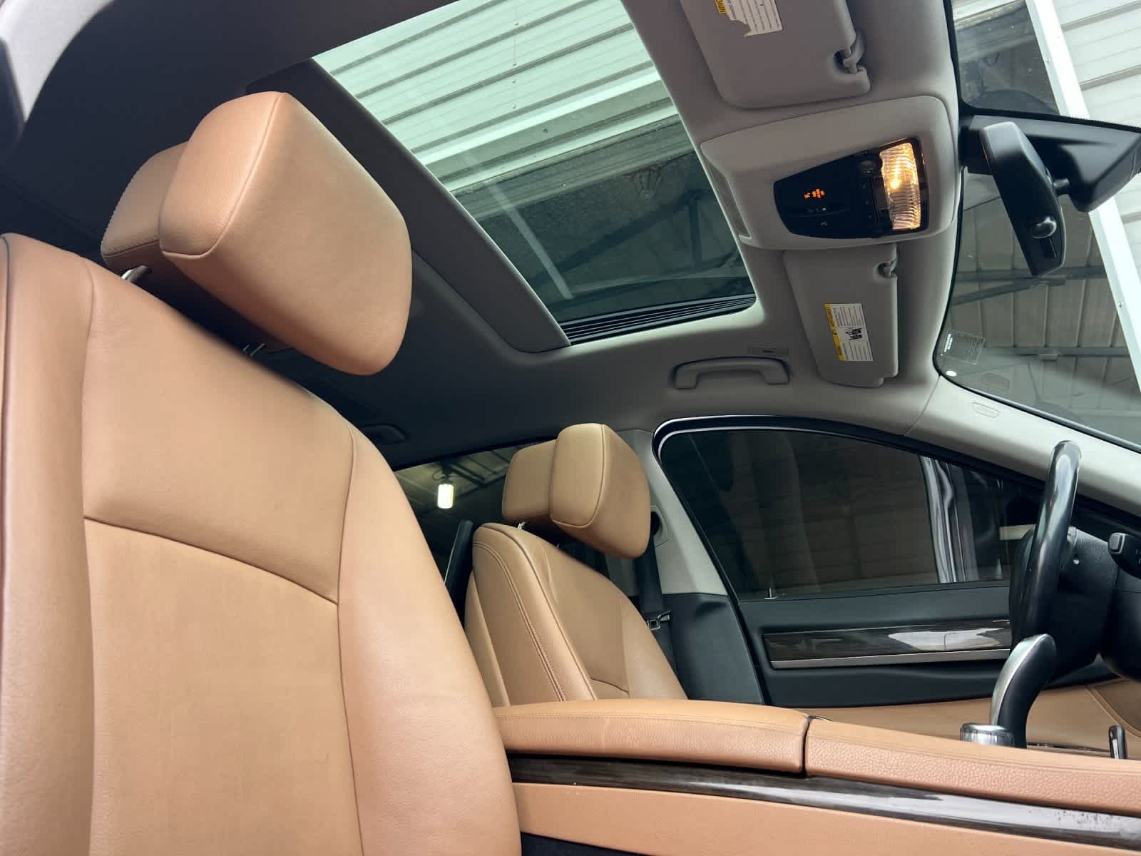 Thumbnail: 2013 BMW 7 Series - 17