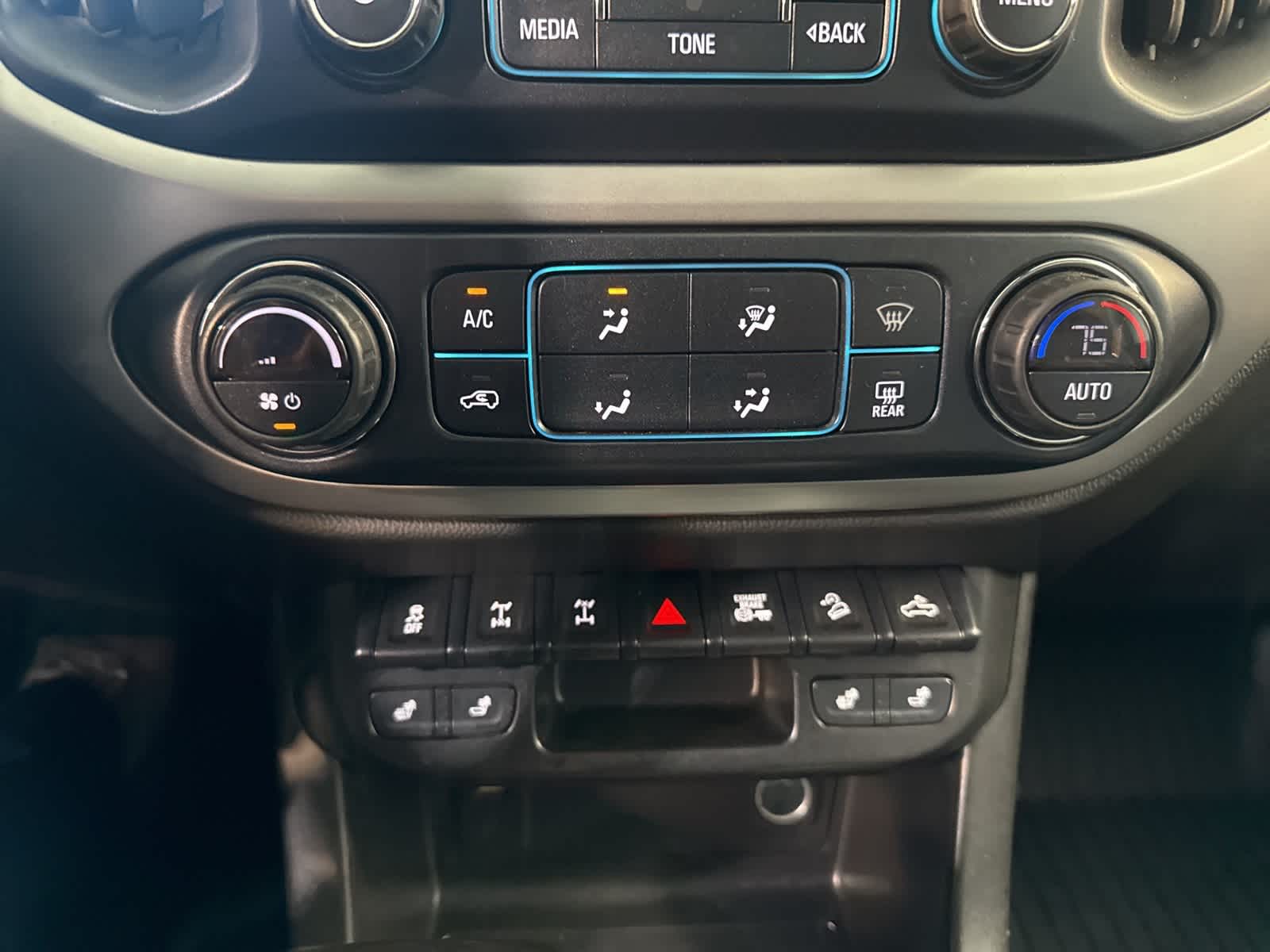 Thumbnail: 2018 Chevrolet Colorado - 27