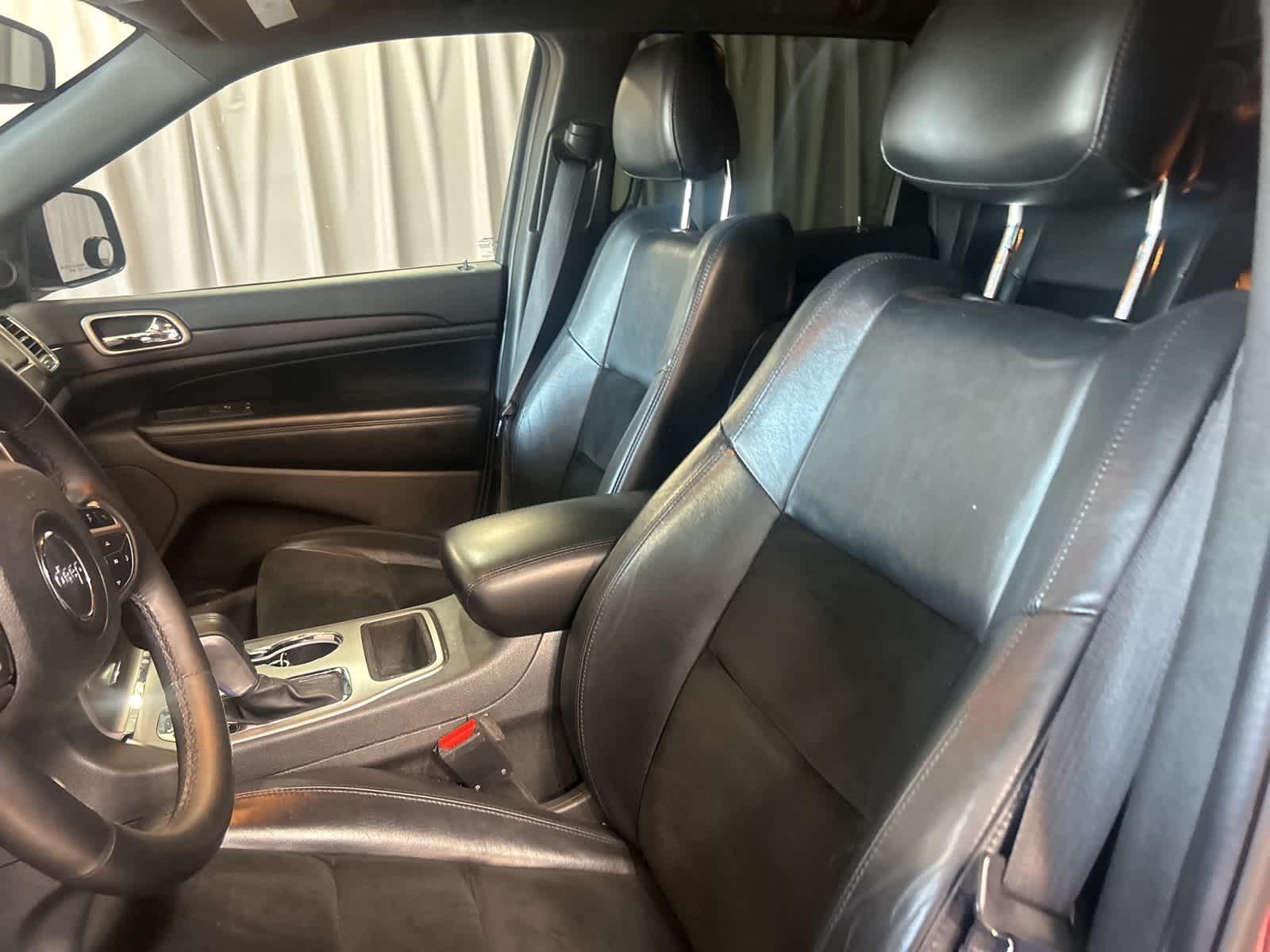 Thumbnail: 2017 Jeep Grand Cherokee - 27