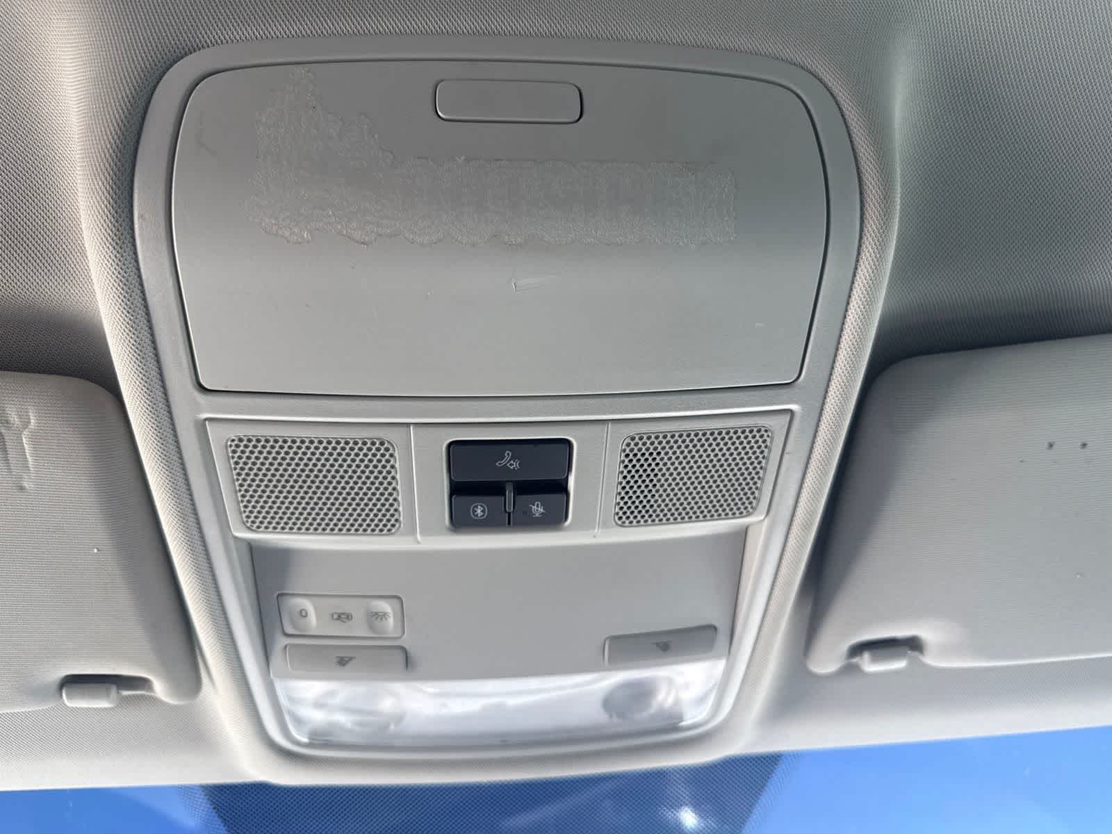 Thumbnail: 2012 Volkswagen Tiguan - 22